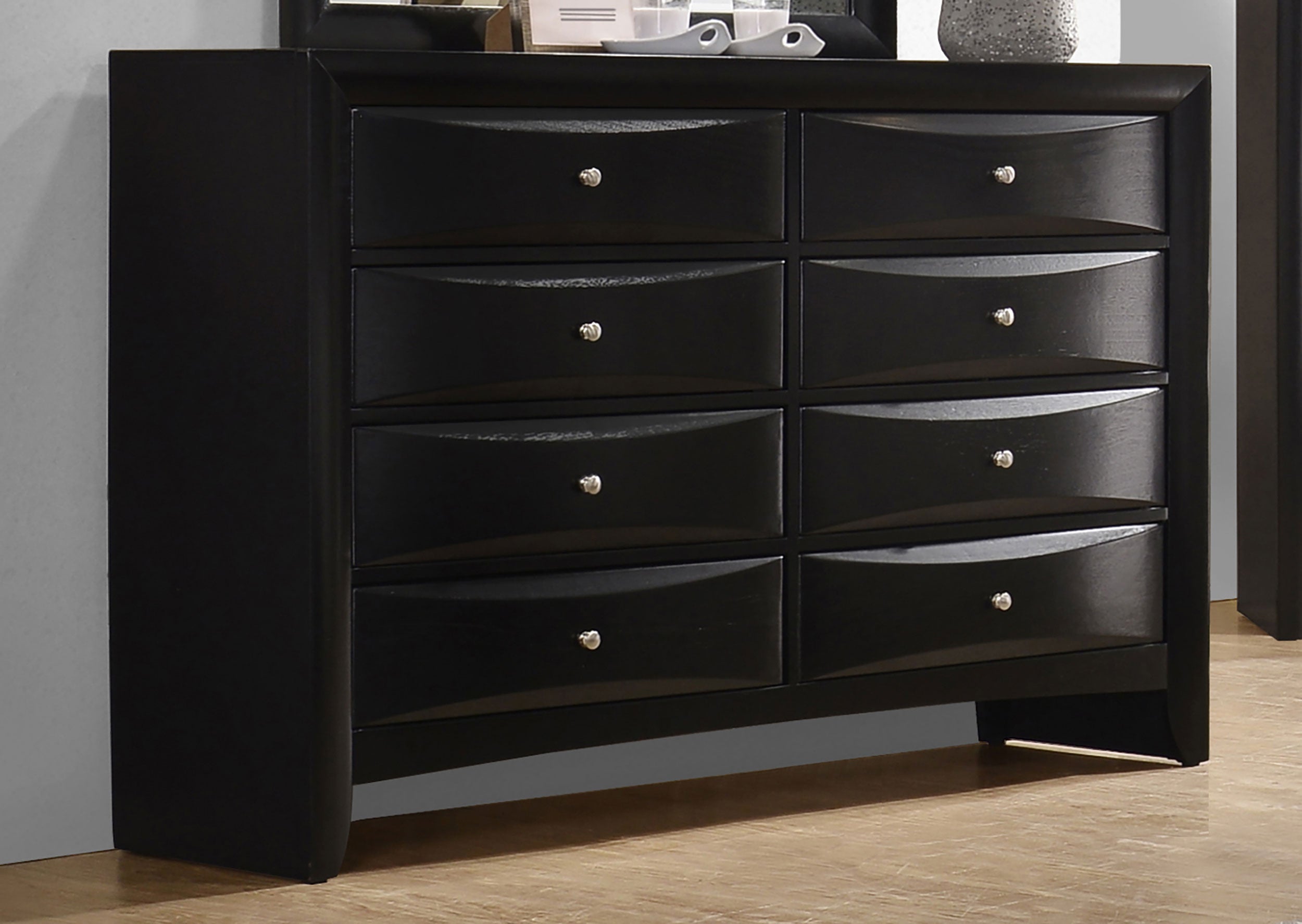 Briana 8-drawer Dresser Black — view 2