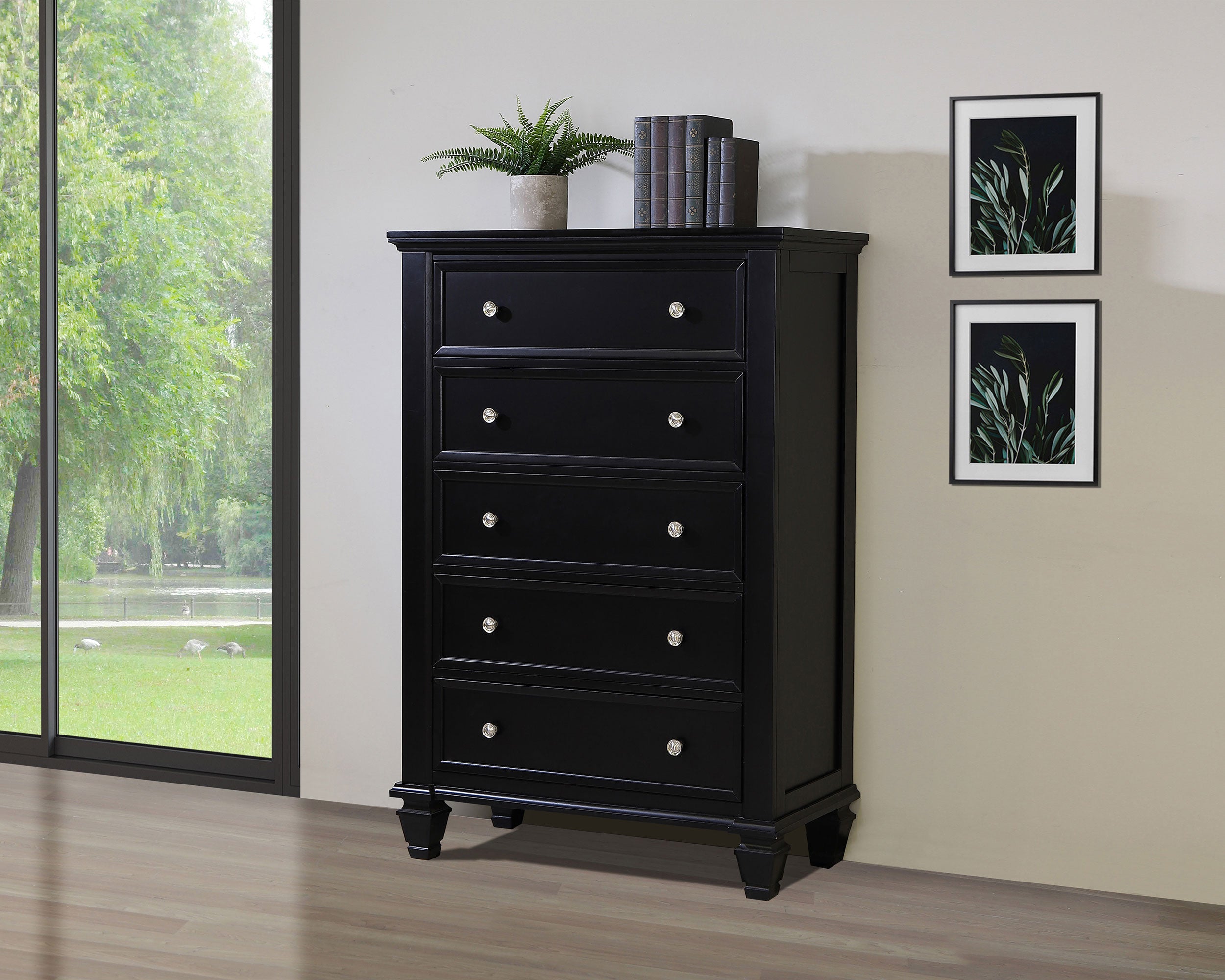 Sandy Beach 5-drawer Bedroom Chest Black — view 2