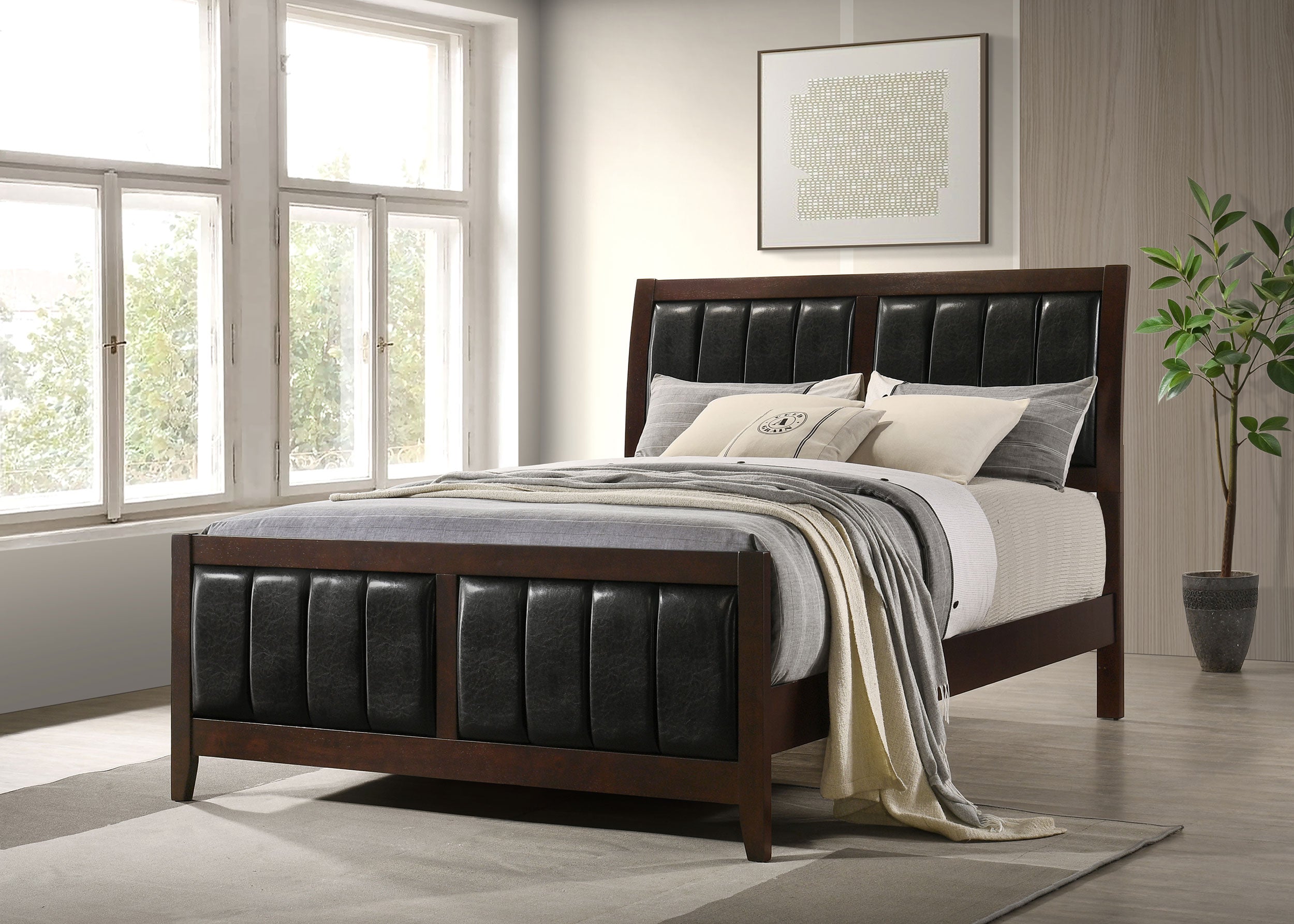 Carlton Wood Queen Panel Bed Cappuccino — view 2