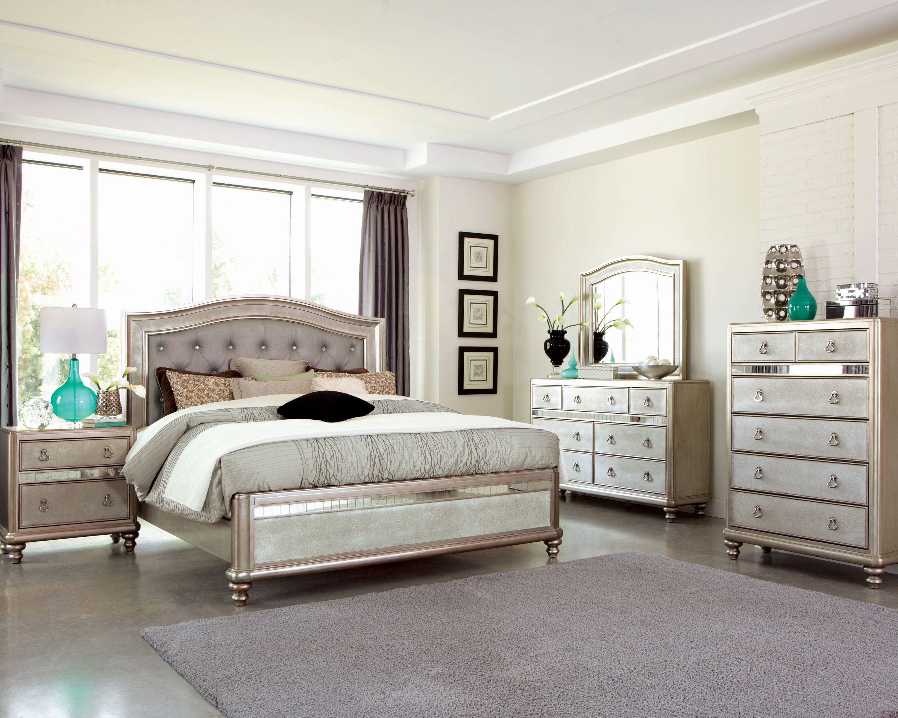 Bling Game Wood California King Panel Bed Metallic Platinum — view 4