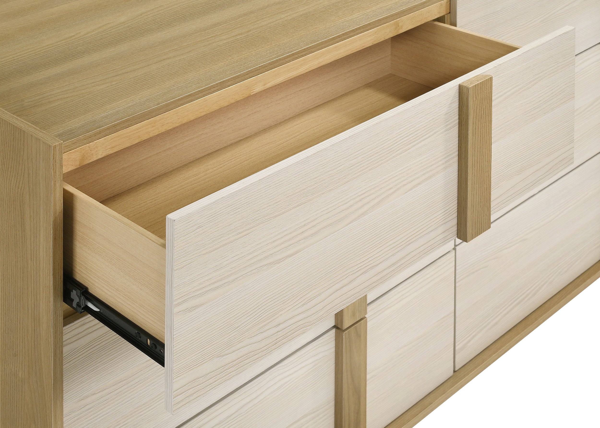 Hyland 4-piece Queen Bedroom Set Natural — view 13