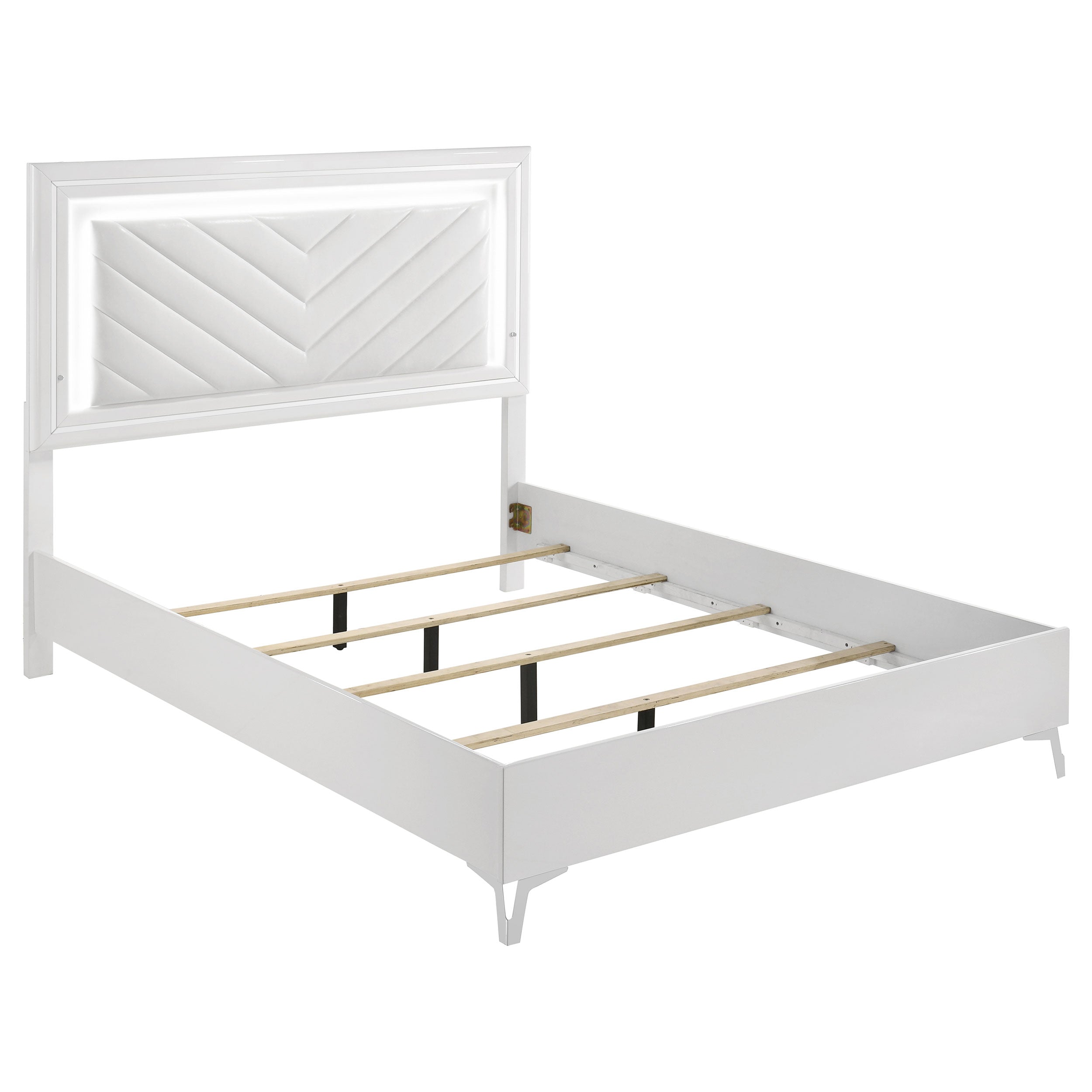 Cassia 5-piece Queen LED Bedroom Set White High Gloss — view 3