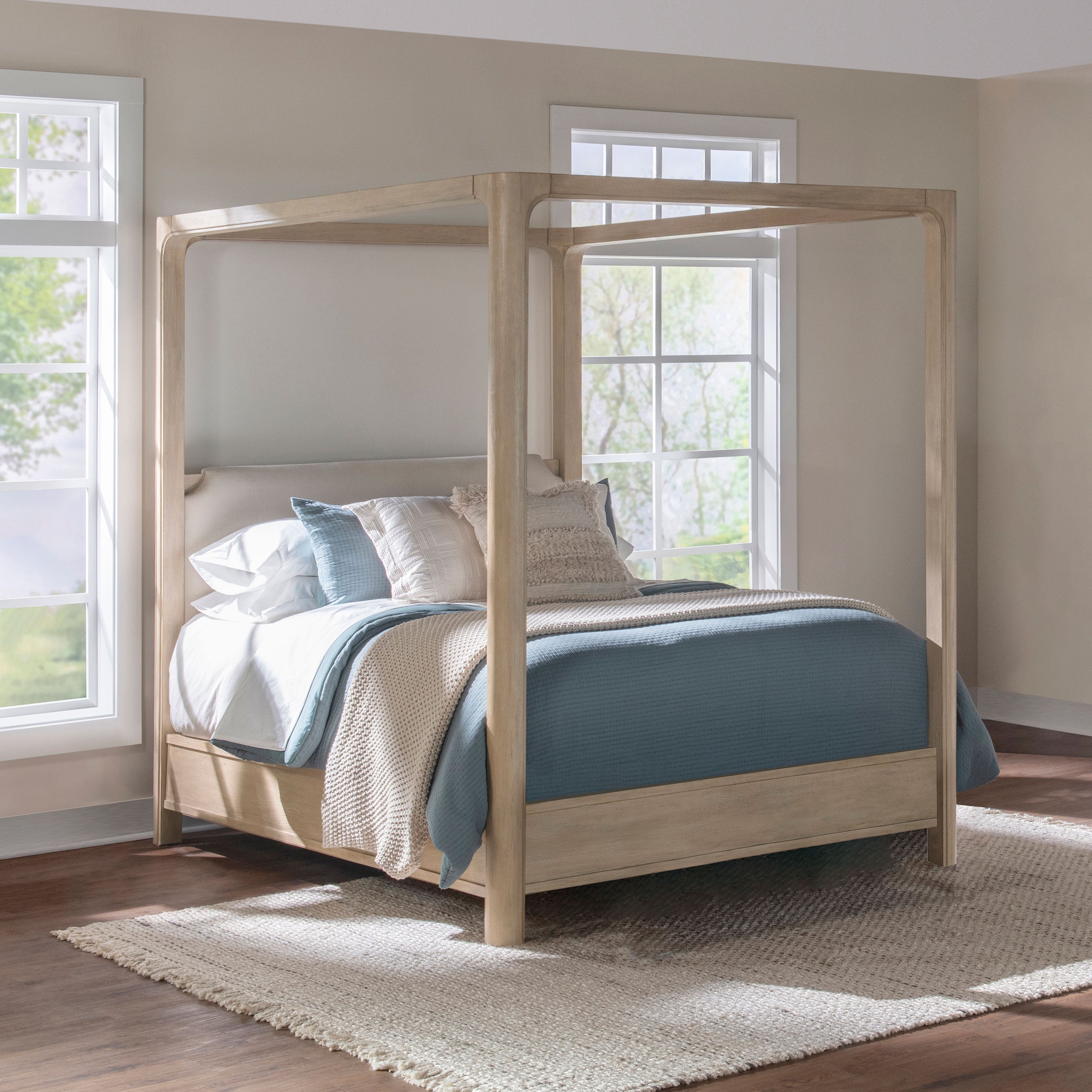 Solano 85-inch Queen Canopy Bed Weathered Mango — view 2