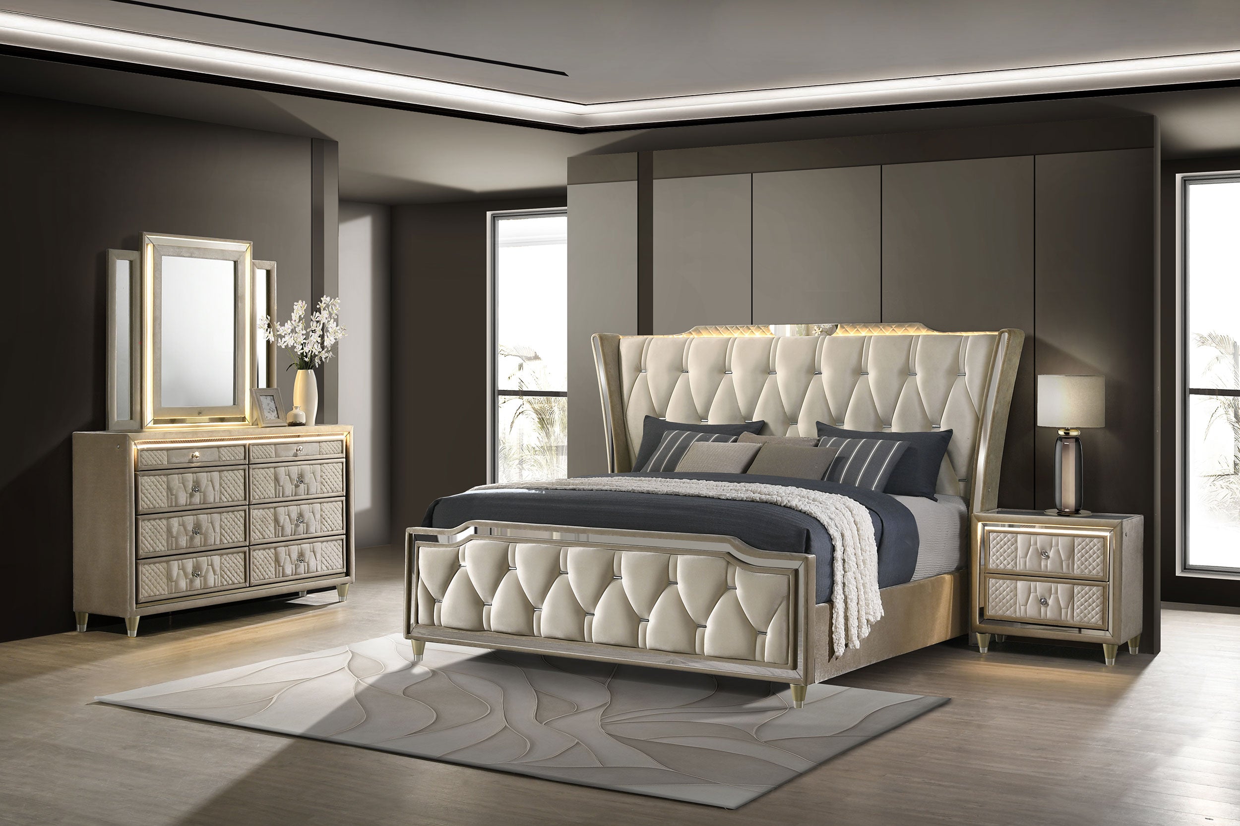 Lorient 4-piece California King Bedroom Set Ivory and Camel — view 1