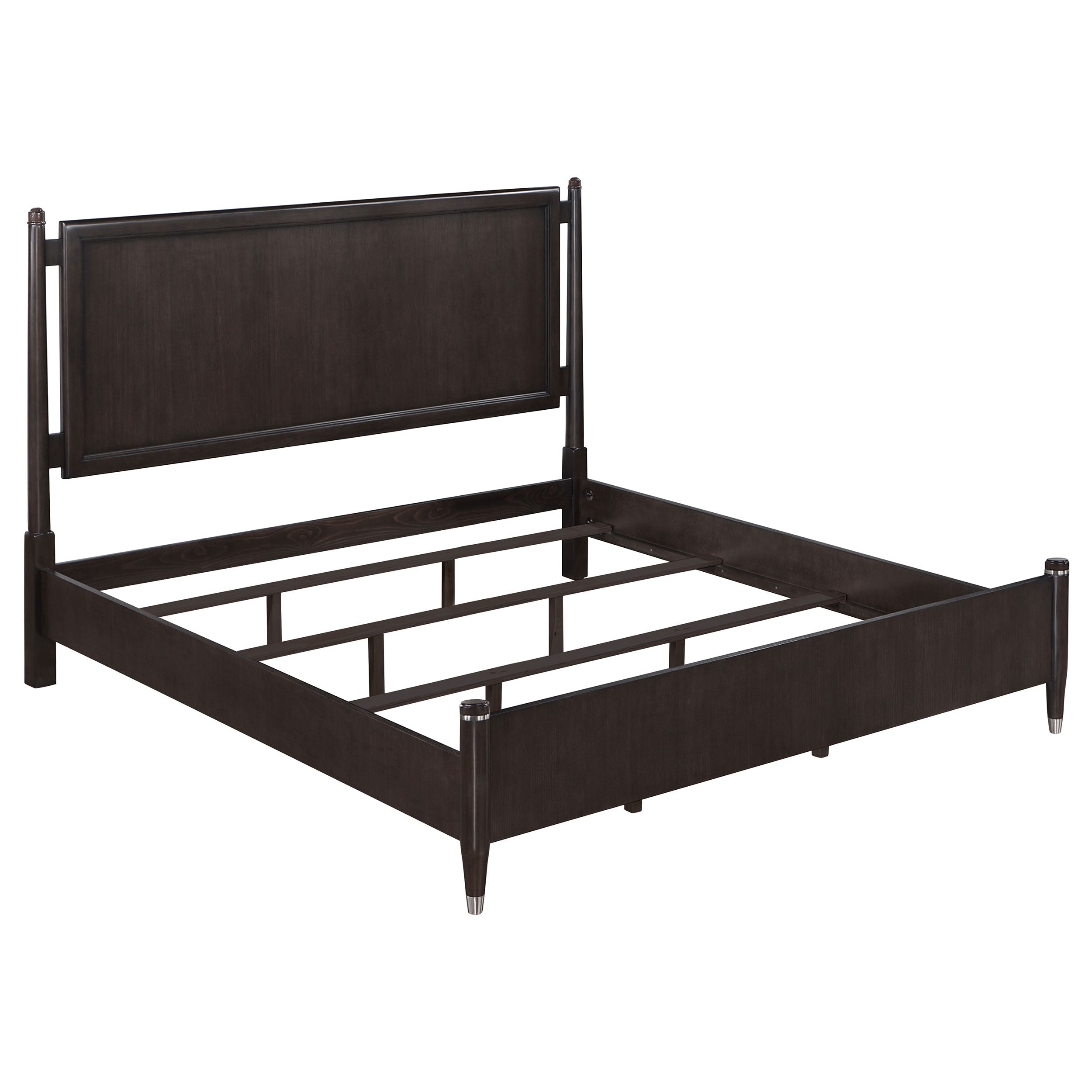 Emberlyn Wood Queen Poster Bed Brown — view 5