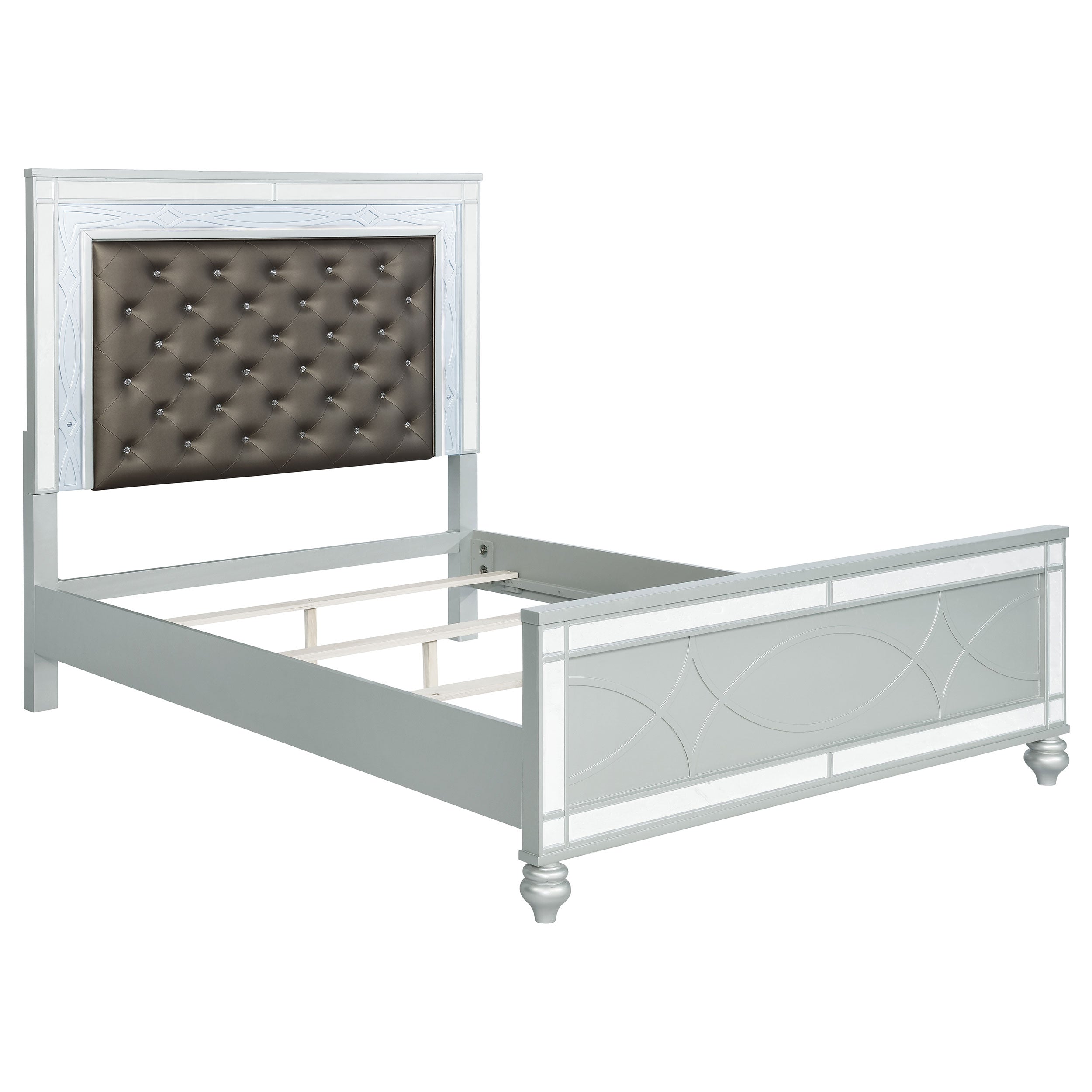 Gunnison 5-piece Queen Bedroom Set Silver Metallic — view 3