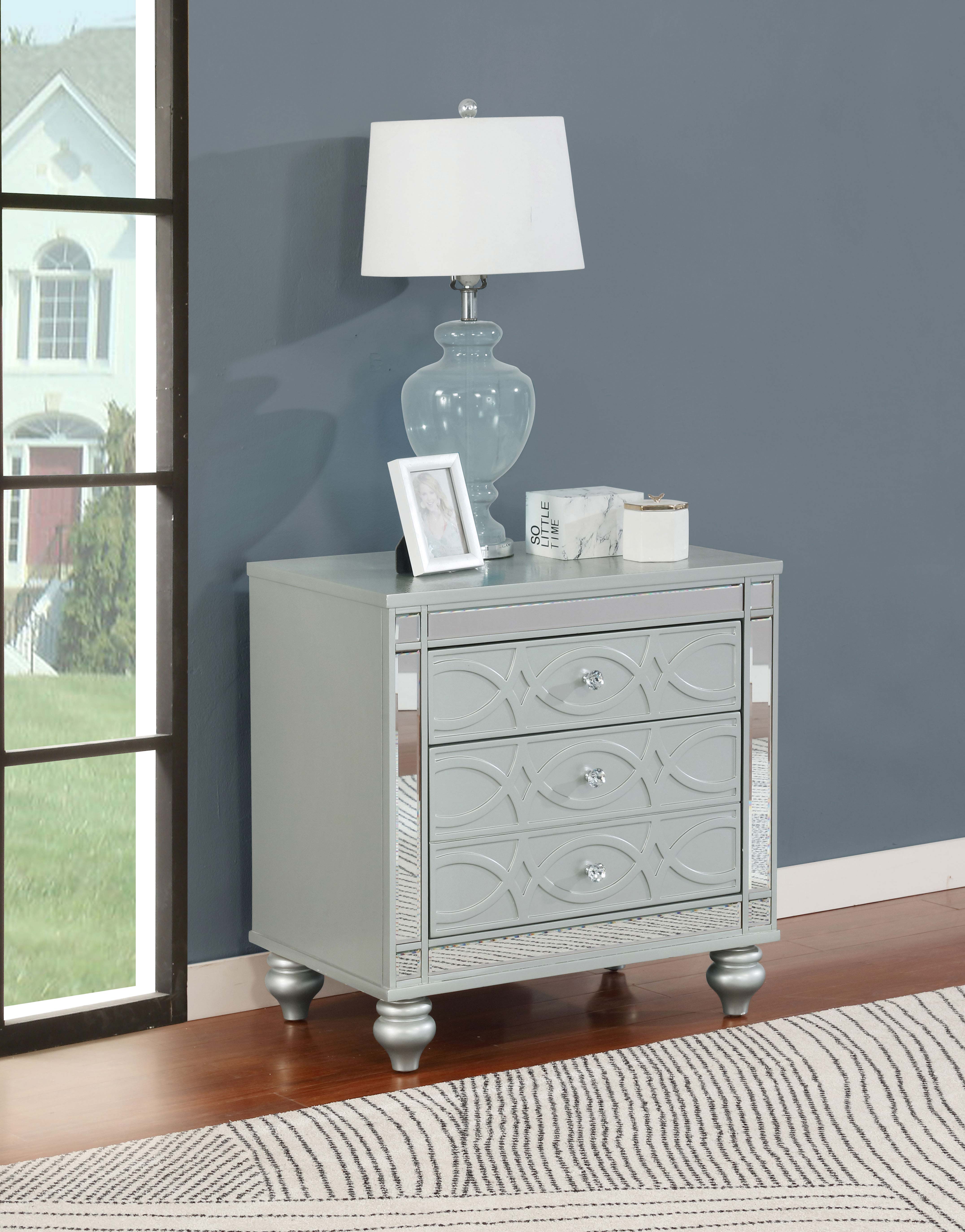 Gunnison 2-drawer Nightstand Silver Metallic — view 2