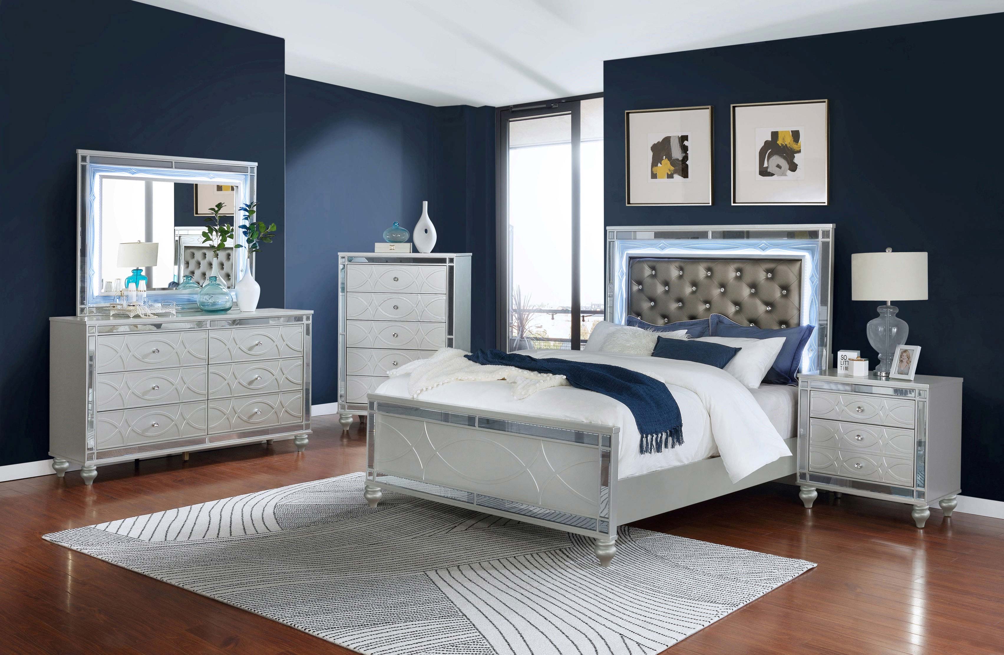 Gunnison 2-drawer Nightstand Silver Metallic — view 15