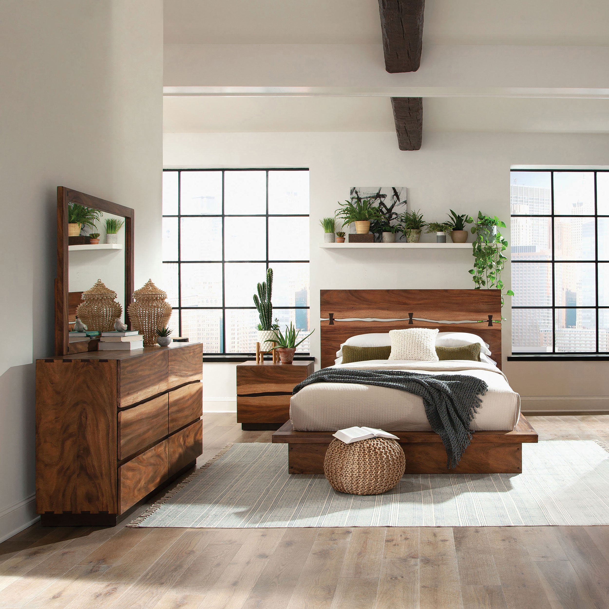 Winslow 4-piece Queen Bedroom Set Smokey Walnut — view 1