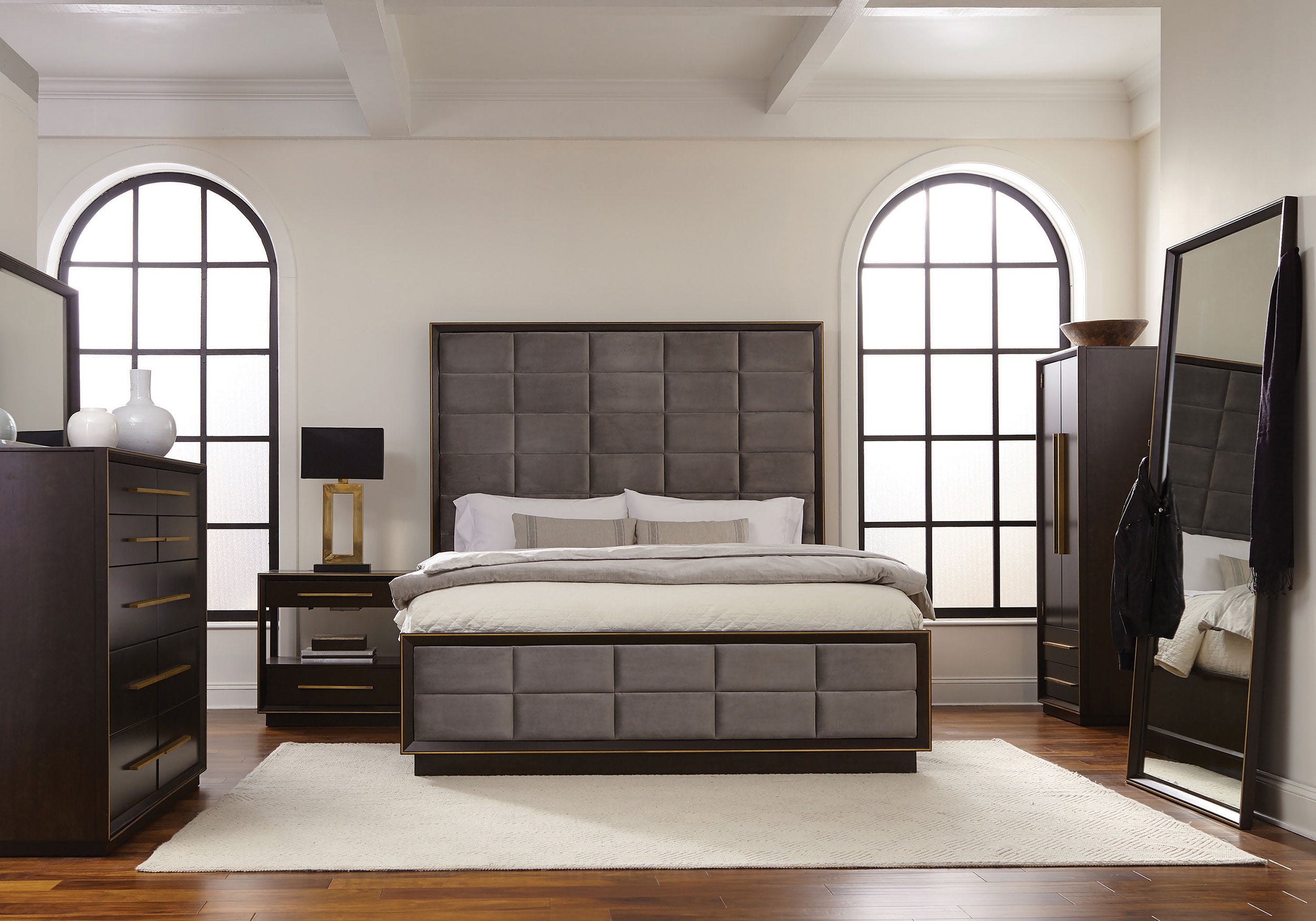 Durango 5-piece Eastern King Bedroom Set Smoked Peppercorn — view 1