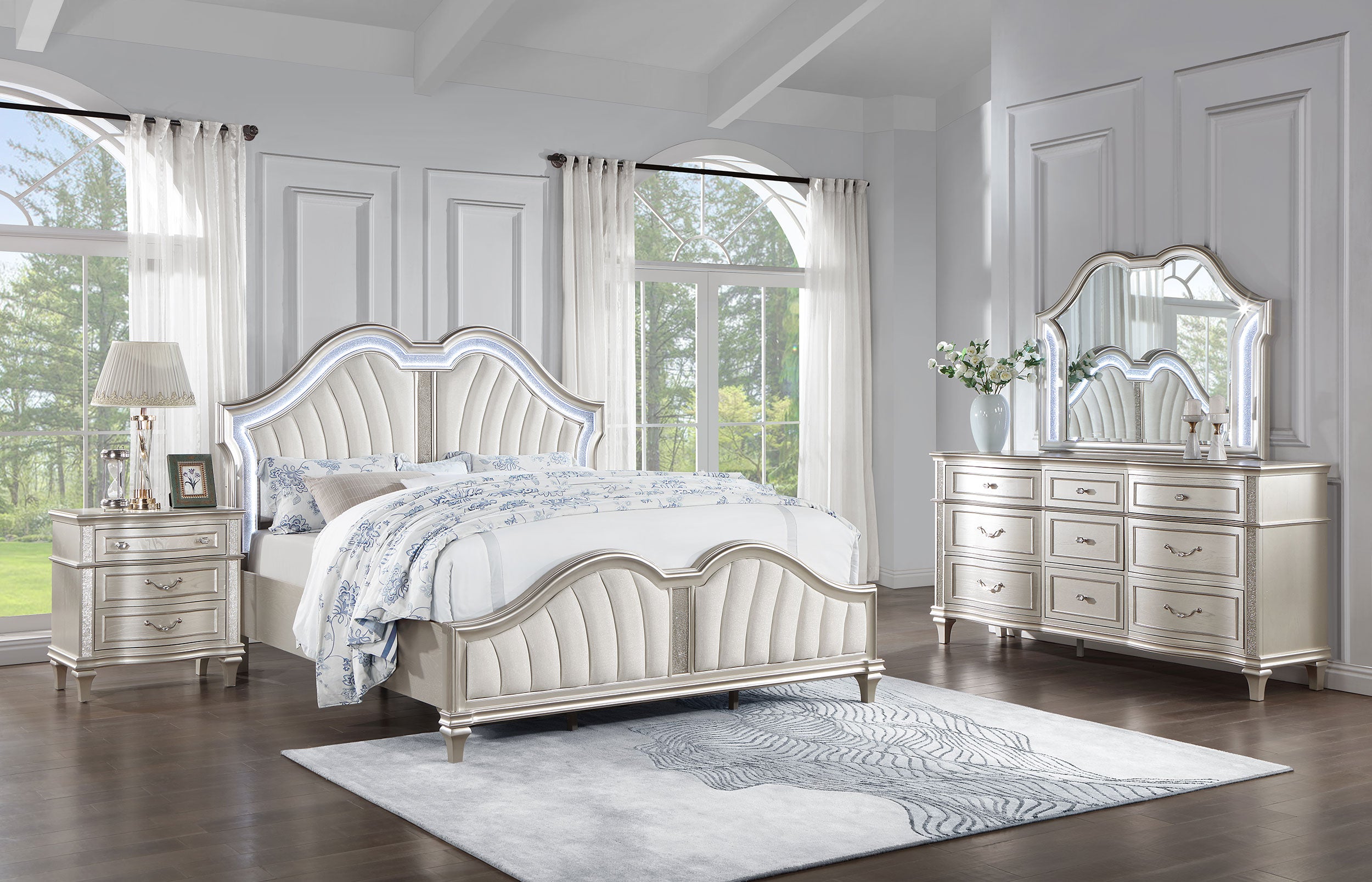 Evangeline 4-piece Queen Bedroom Set Silver Oak — view 1
