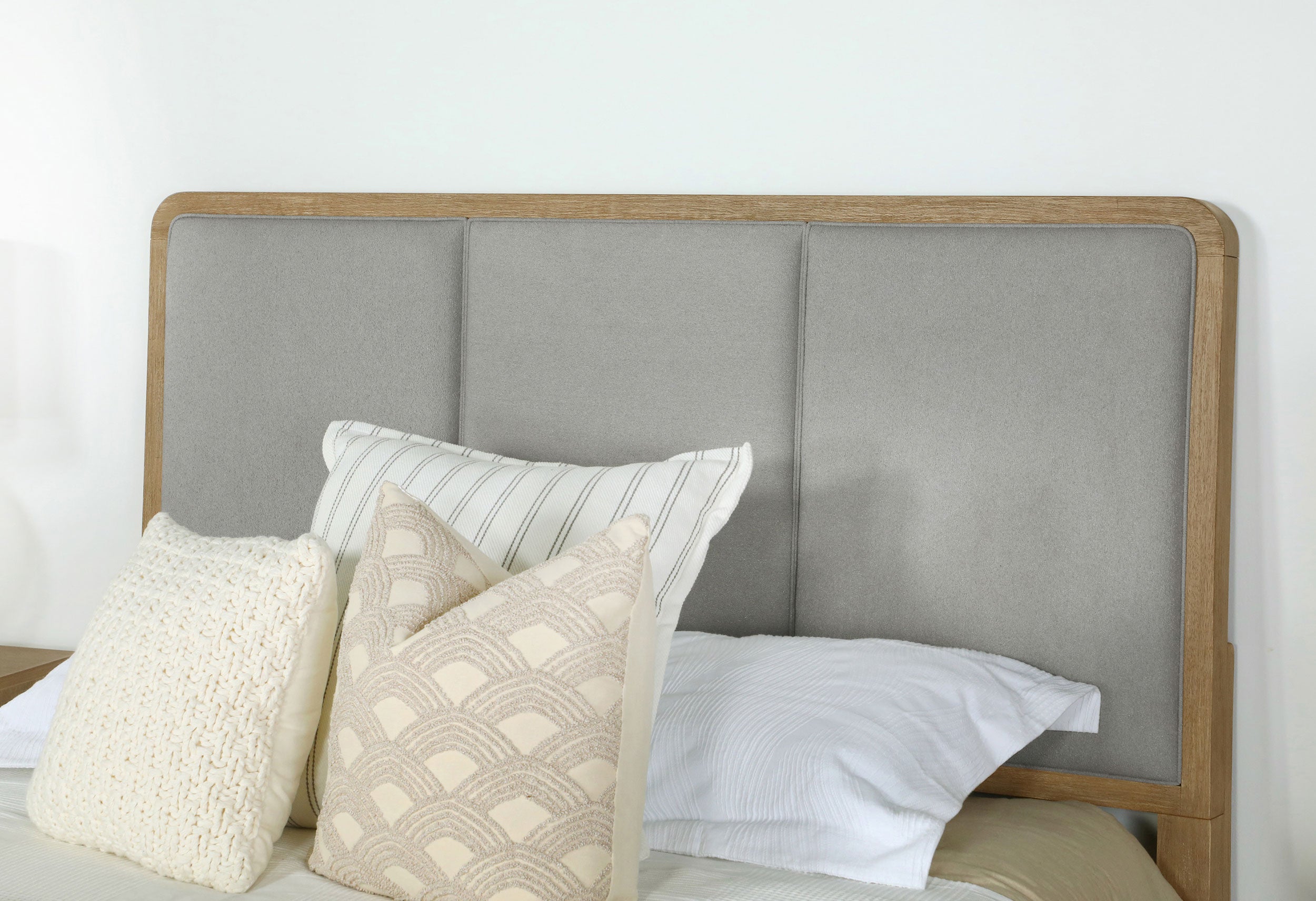 Arini Upholstered Eastern King Panel Bed Sand Wash and Grey — view 6