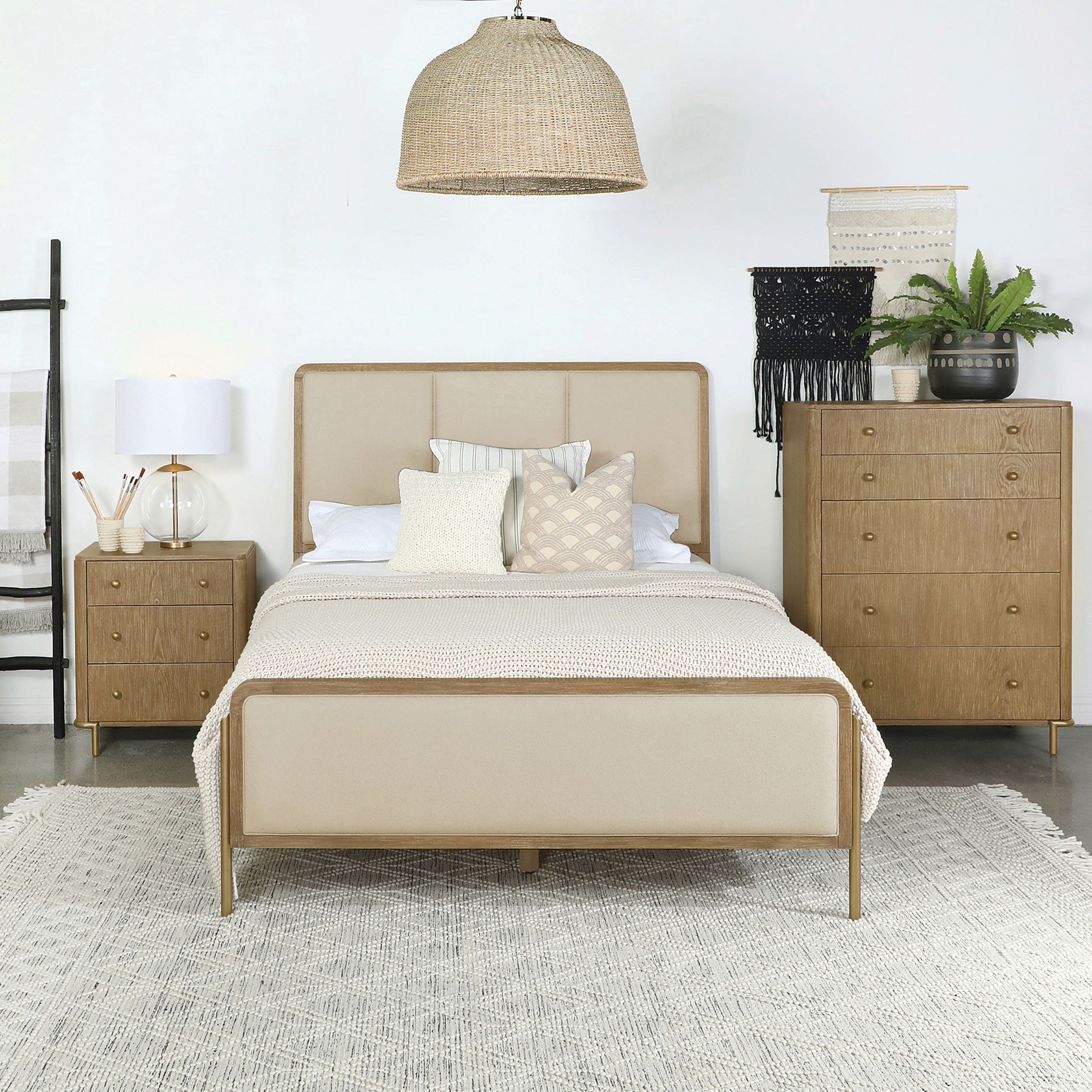 Arini 56-inch California King Panel Bed Cream and Sand Wash — view 2