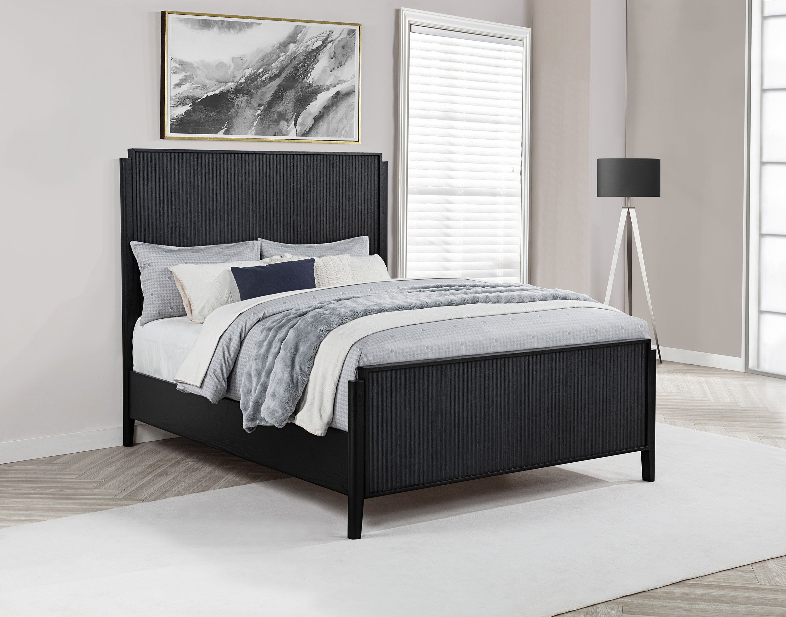 Brookmead Wood Queen Panel Bed Black — view 2