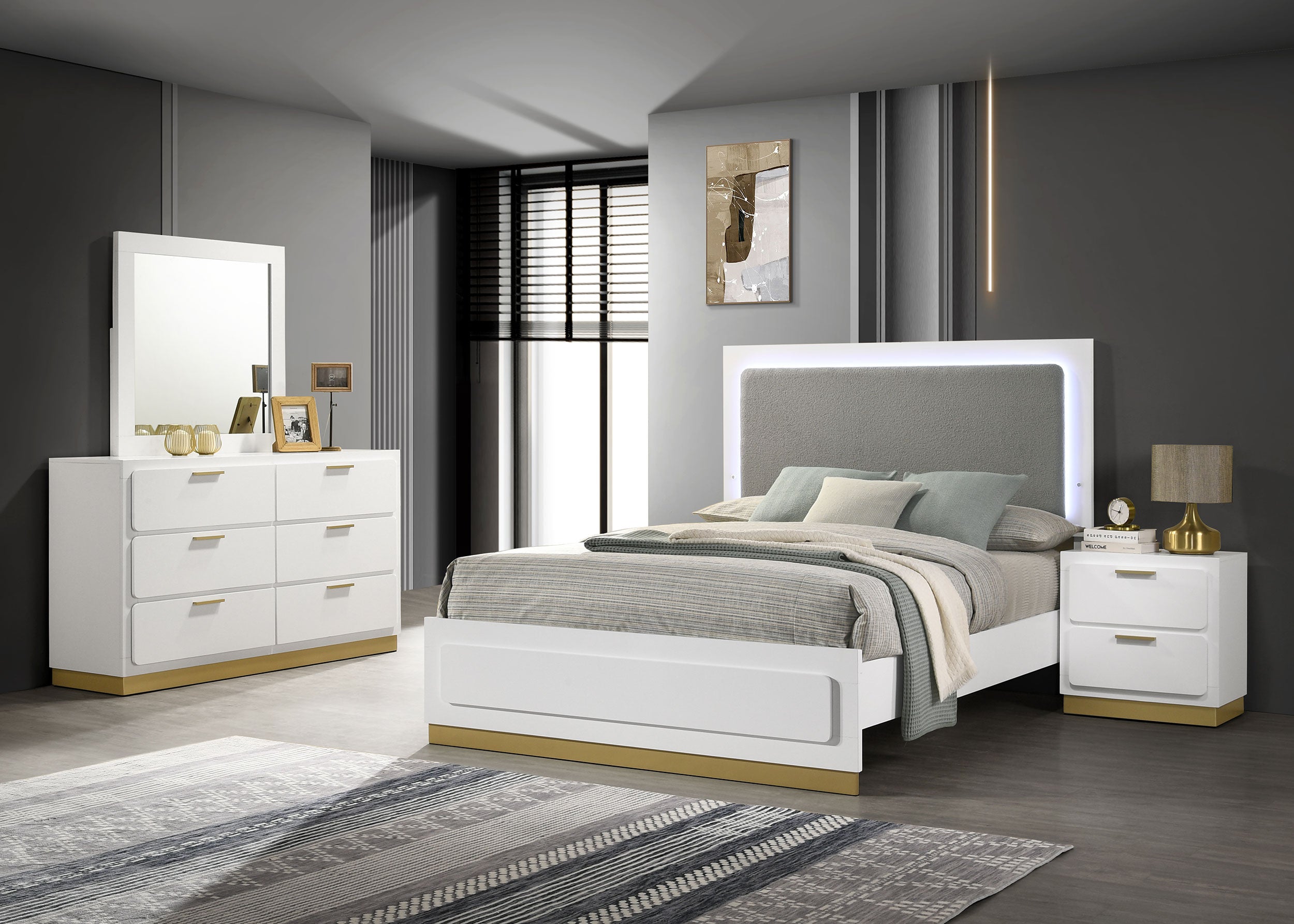 Caraway 4-piece Eastern King Bedroom Set White — view 1