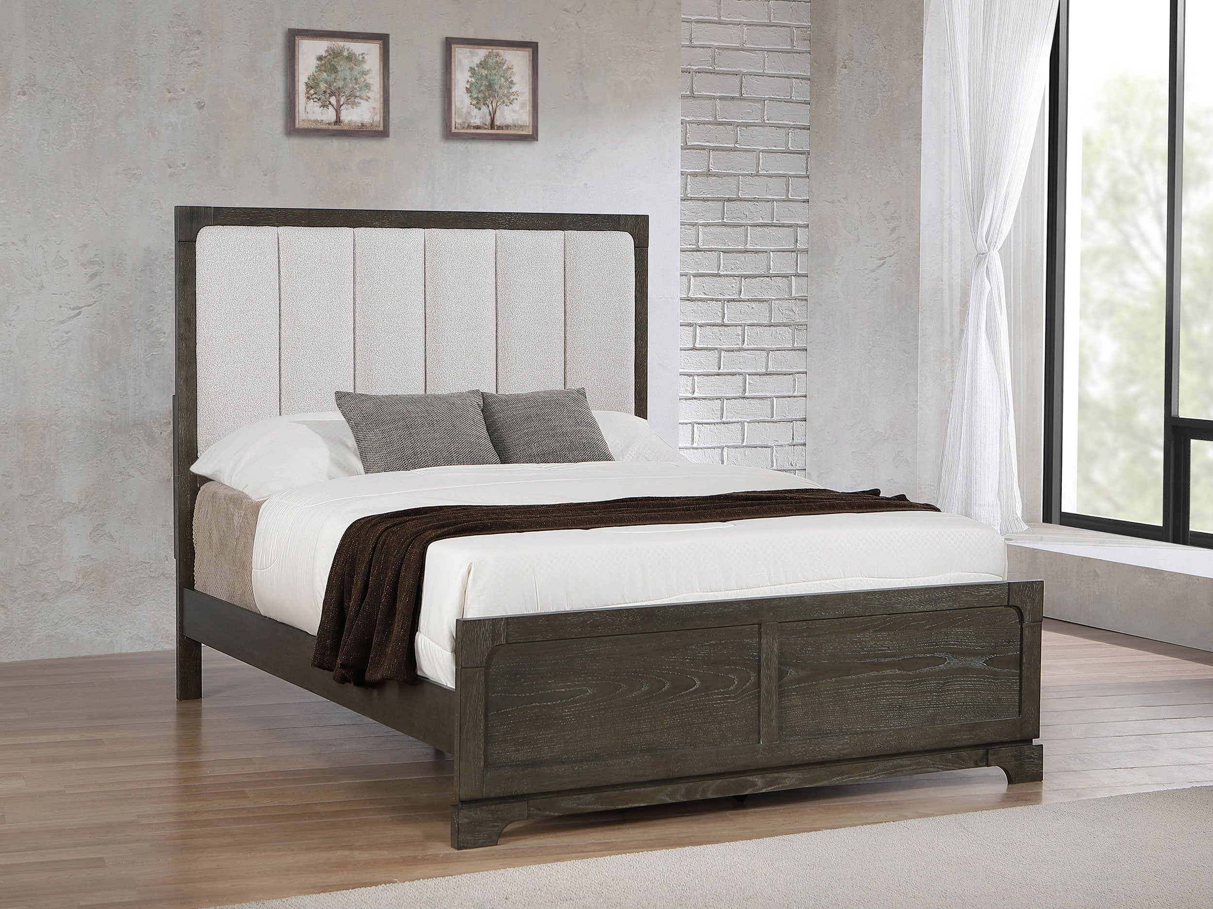 Gran Park 59-inch Eastern King Panel Bed Dark Cocoa — view 2