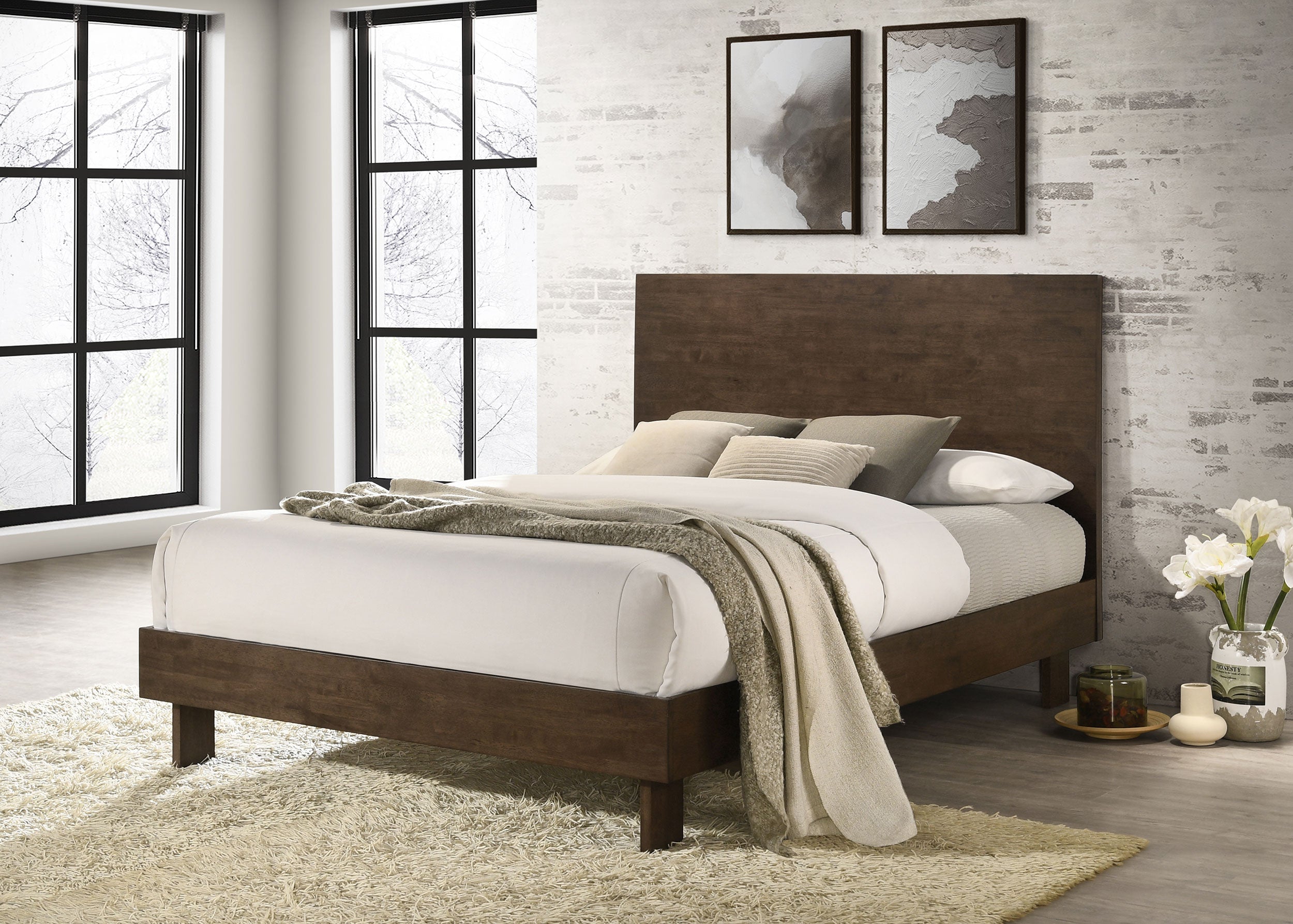 Glenwood 48-inch Queen Platform Panel Bed Warm Brown — view 2