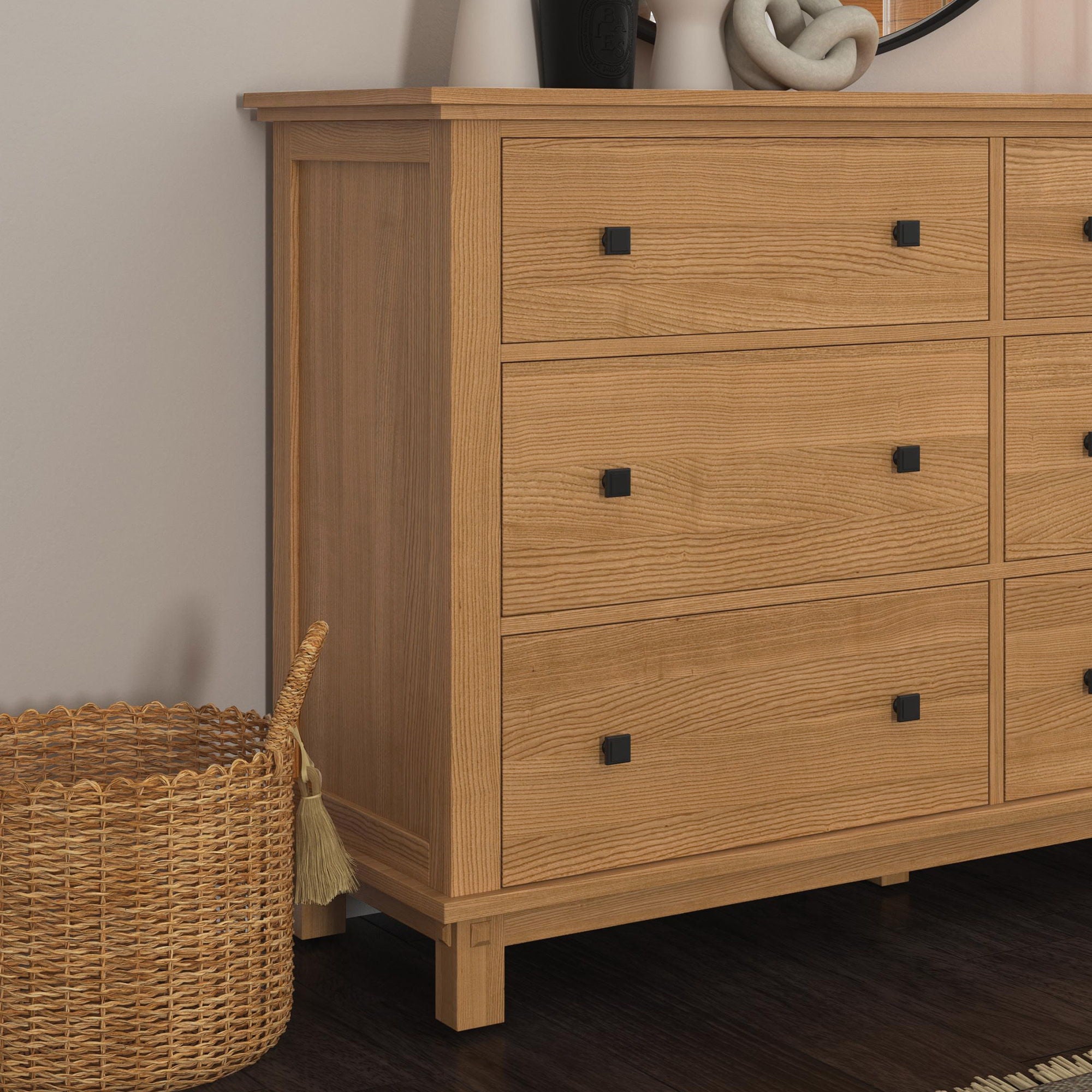 Oak Park - Elegant Dresser