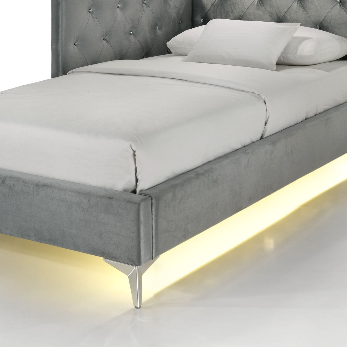 Amberley Full Upholstered Corner Bed With LED And USB in Gray by Elements International, view 6