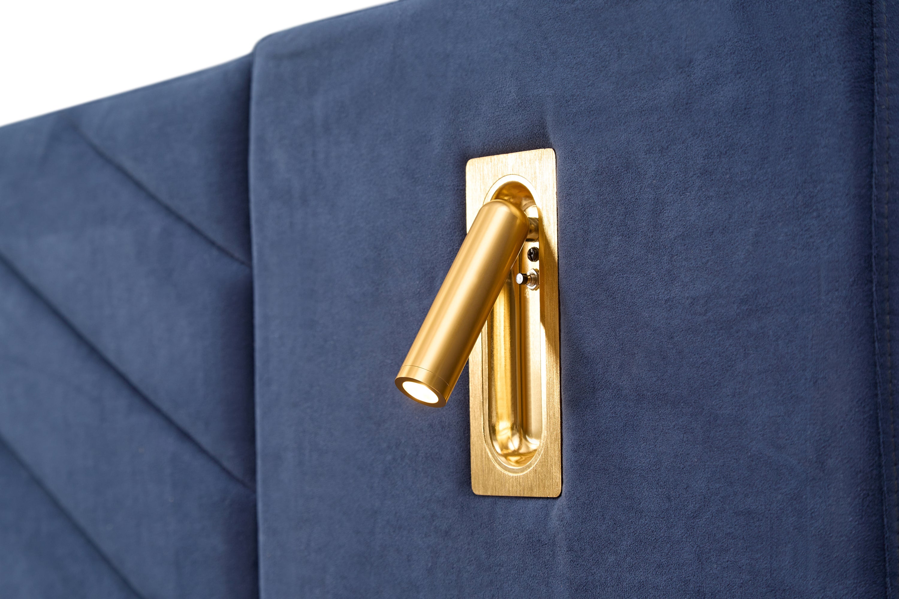 King Size Velvet Bed Frame/Vertical Channel Tufted Wingback Headboard/Upholstered Platform Bed/Strong Wooden Slats/No Box Spring Needed/Easy AssemblyRoyal blue