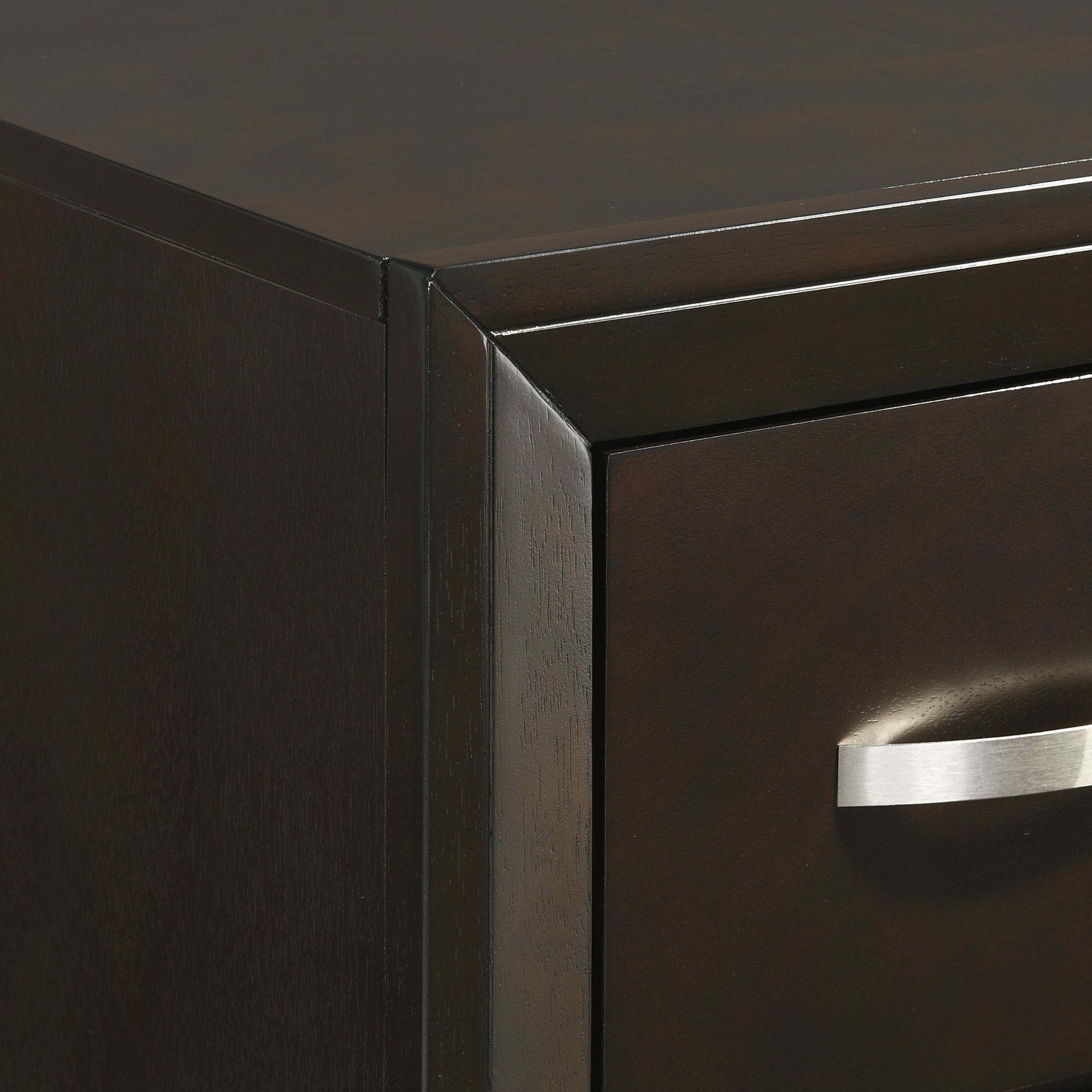 Beaumont - 9-Drawer Dresser