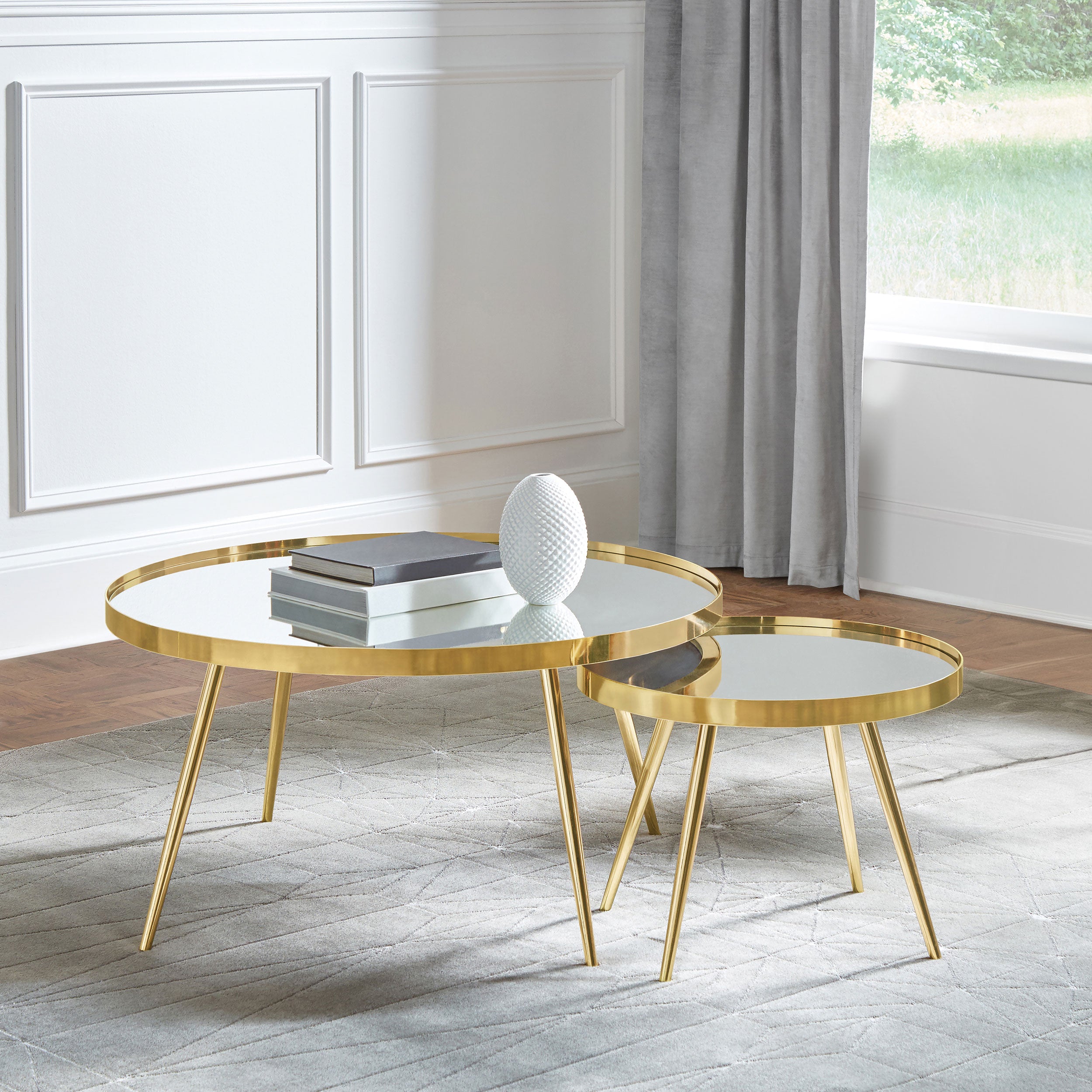 Kaelyn 2-piece Round Mirror Top Nesting Coffee Table Gold — view 2