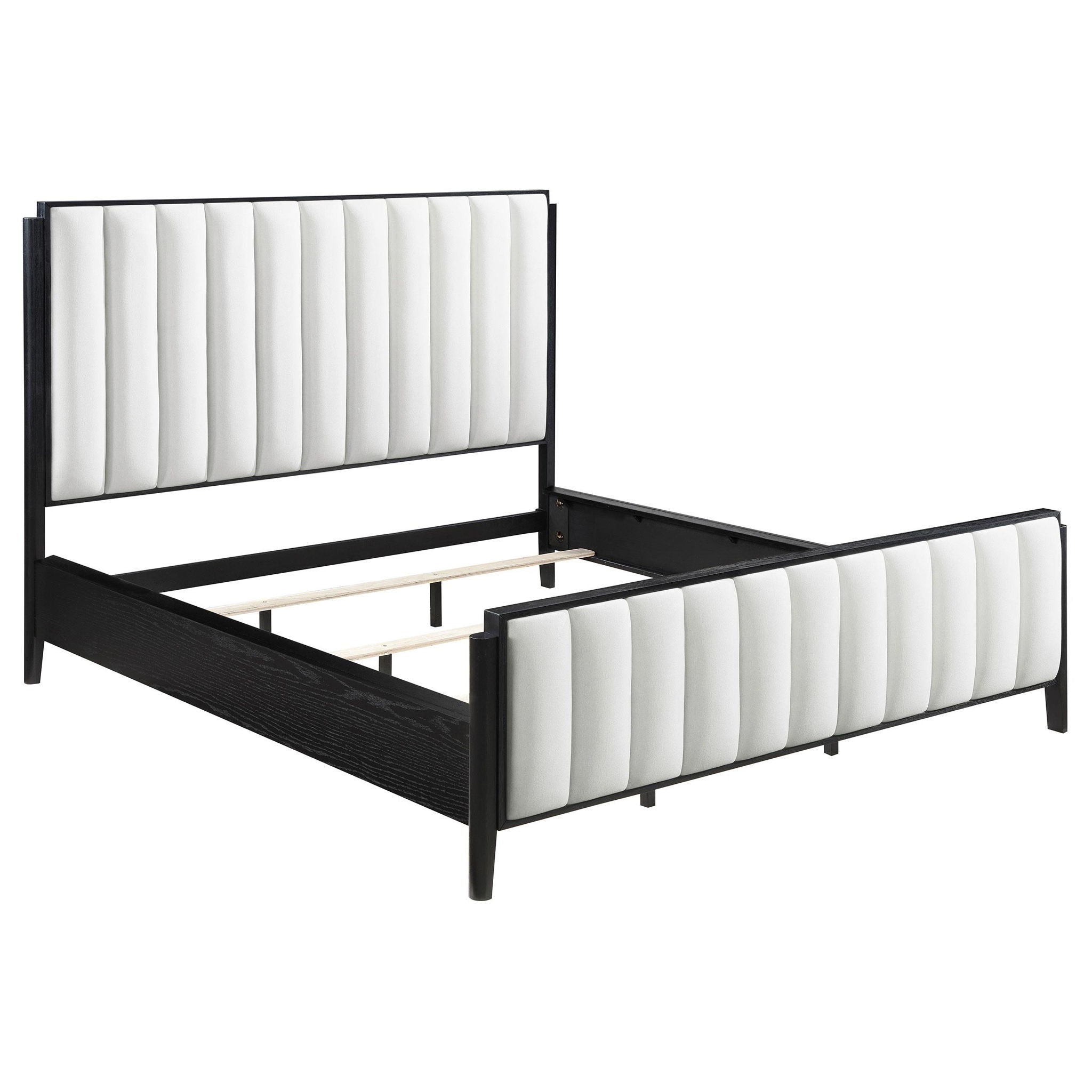 Brookmead 4-piece Upholstered Cal King Bedroom Set Black