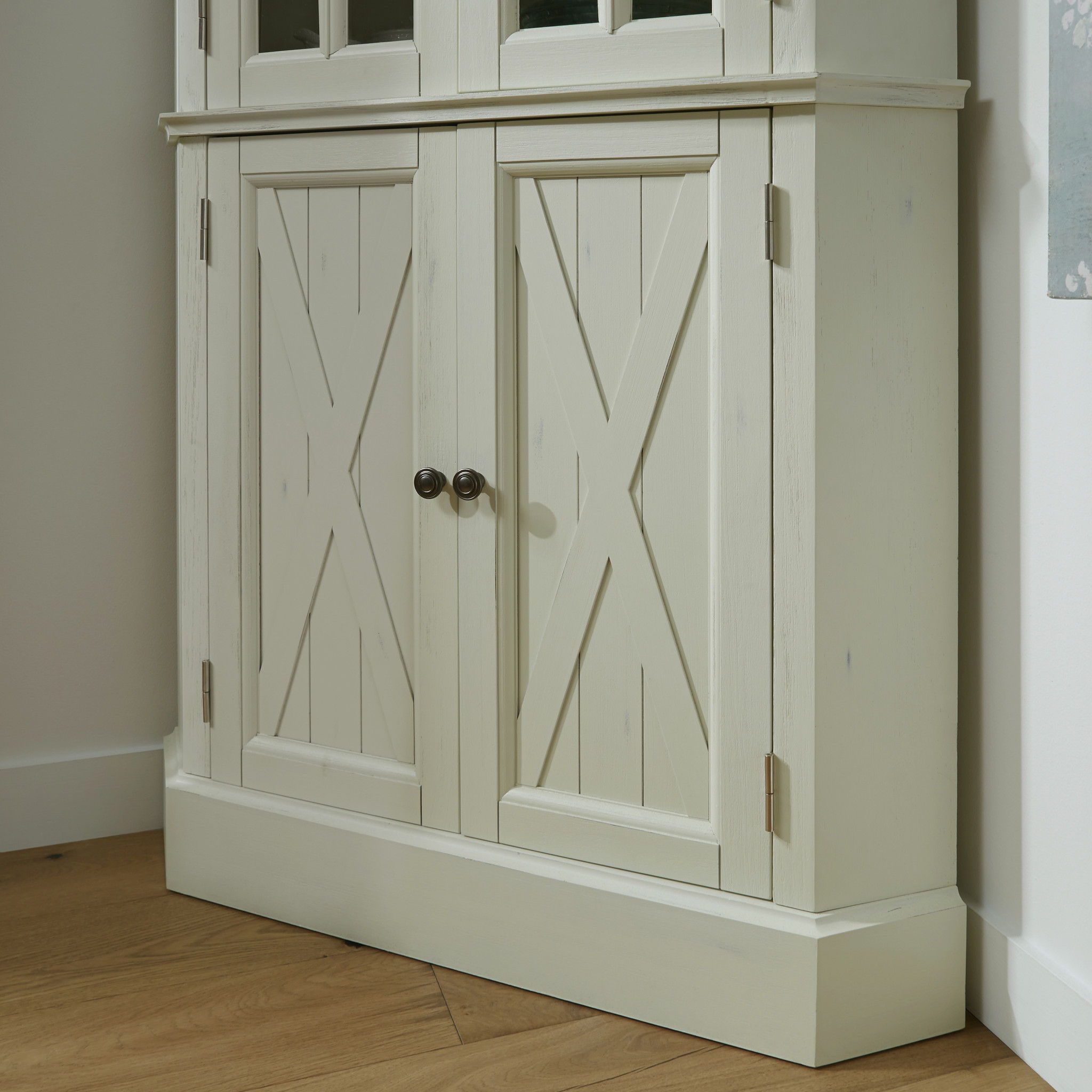 Seaside Lodge - Corner China Cabinet - White
