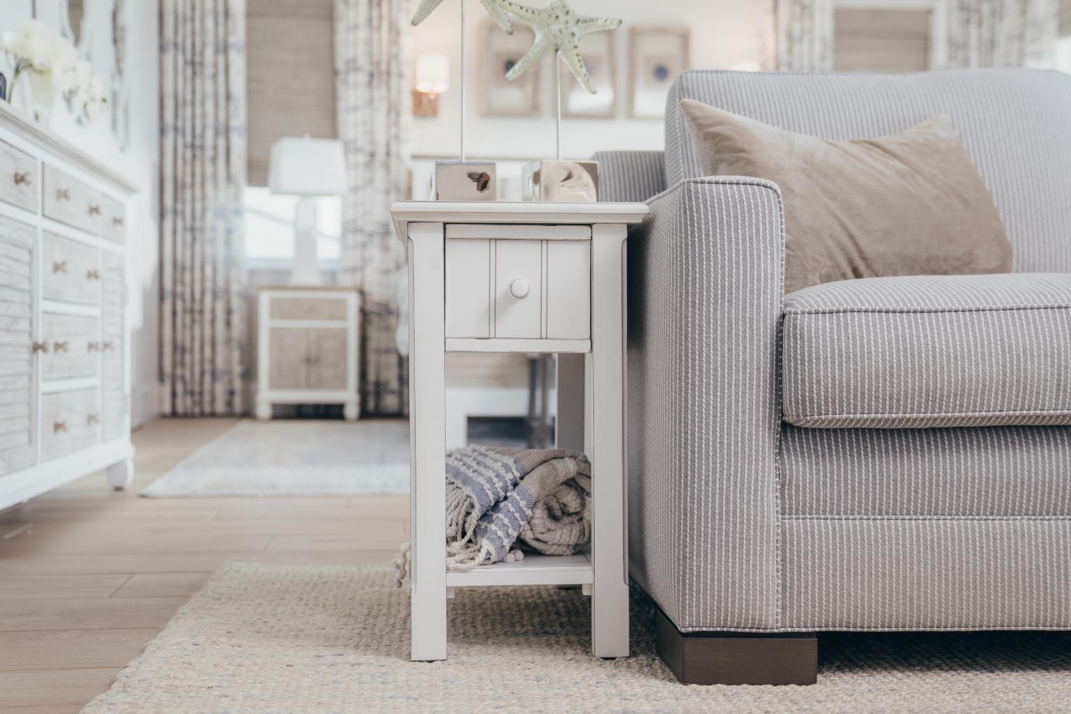 Monaco Chairside Table Blanc Finish