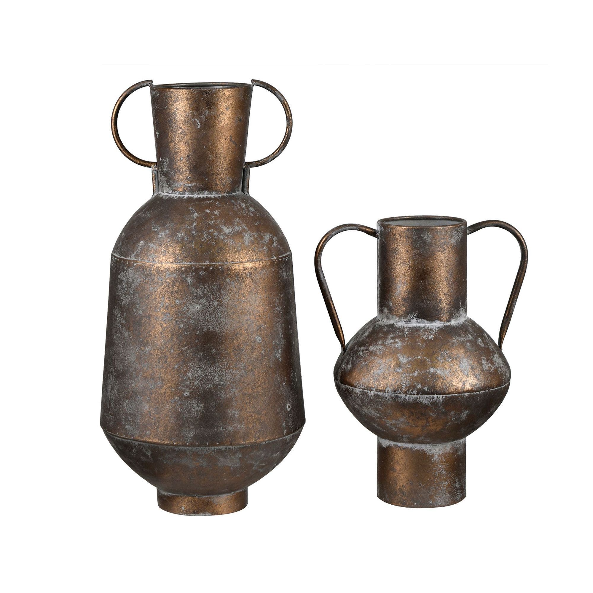 DAVENPORT VASES