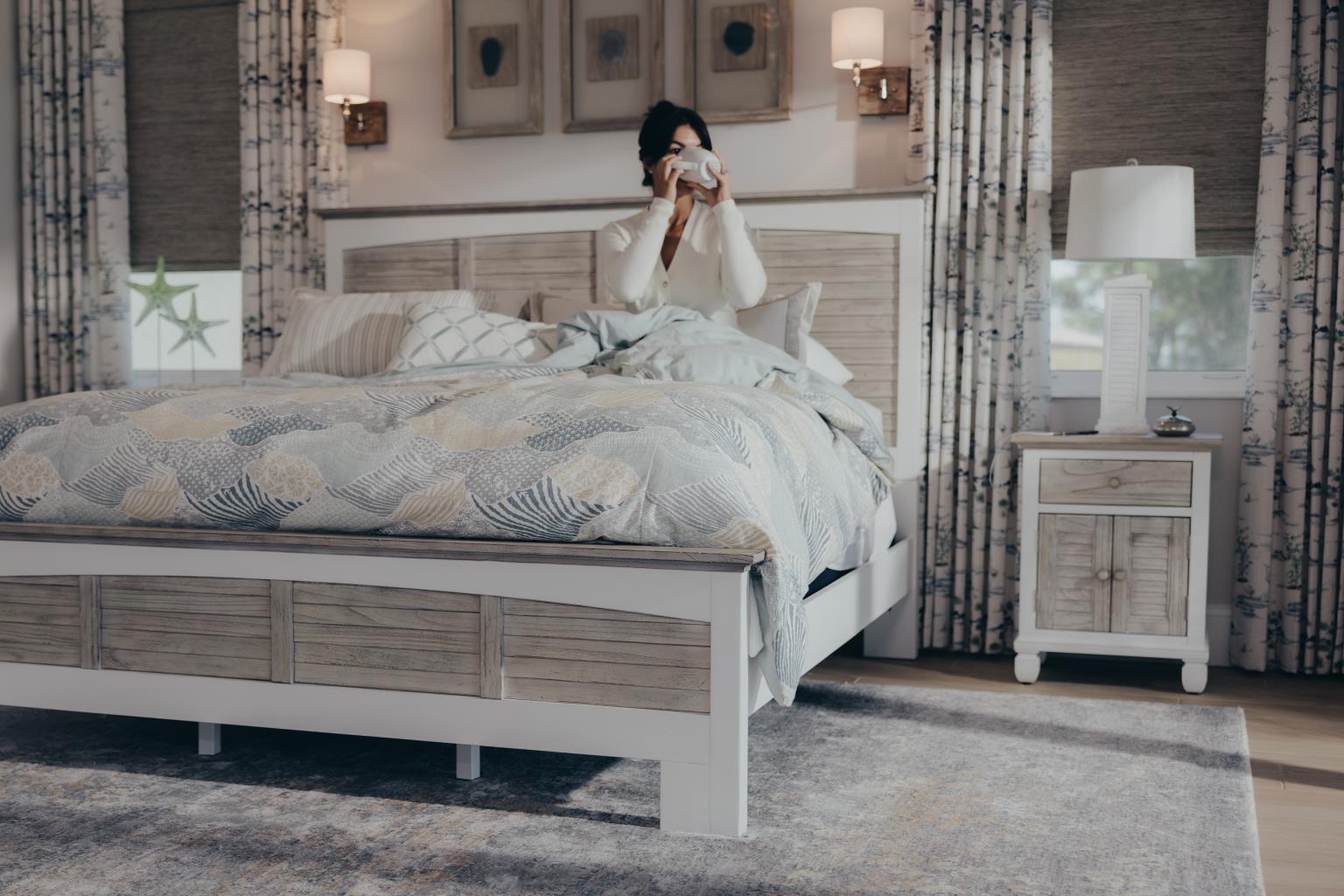 Islamorada King Footboard Dapple Grey Finish