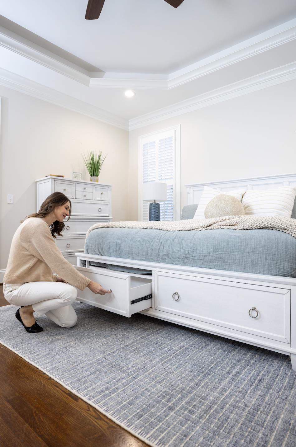 Point Breeze Queen Storage Bed Complete. Fresh White Finish w/ Soft Grey Glaze