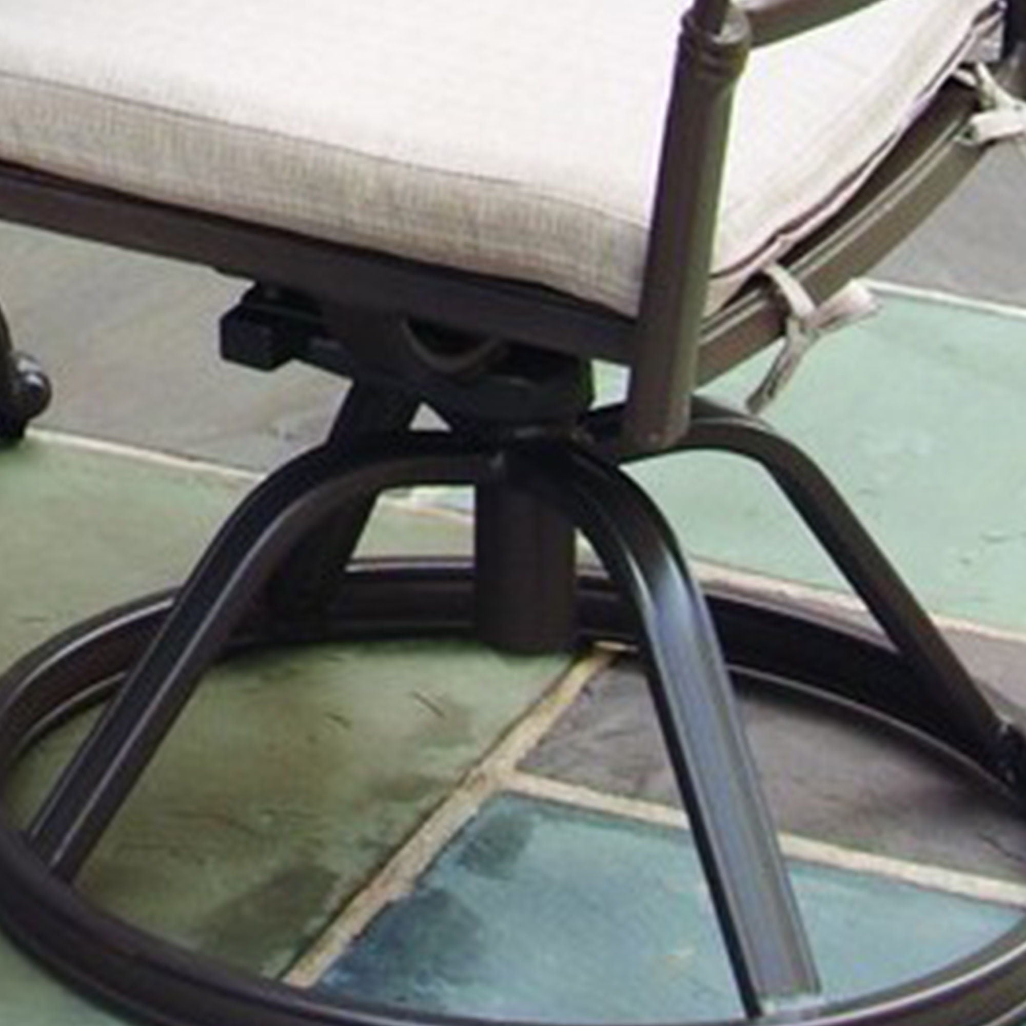 Capri - Outdoor Swivel Rocking Chair