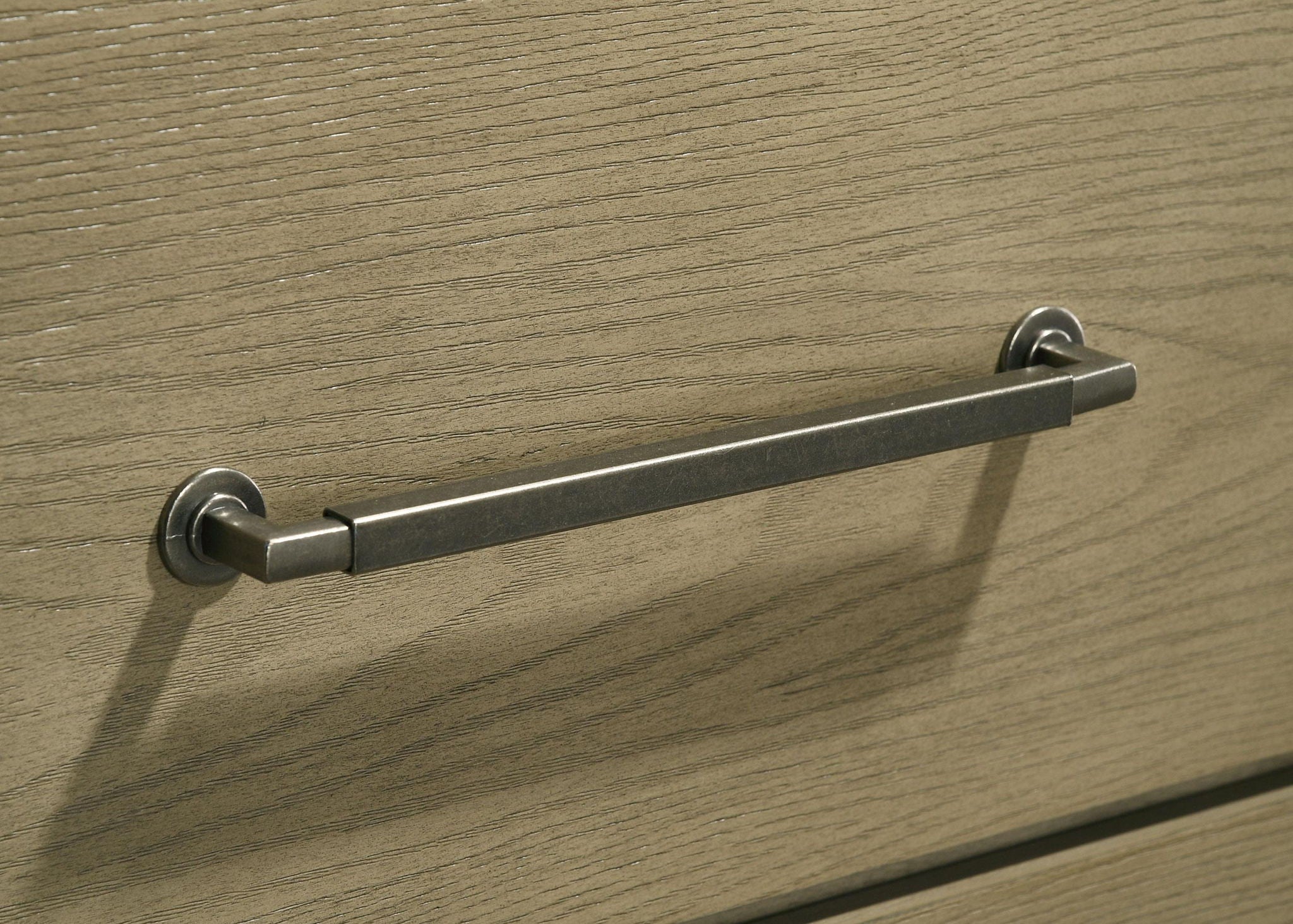 Hazlewood 4-piece Eastern King Bedroom Set Vineyard Oak