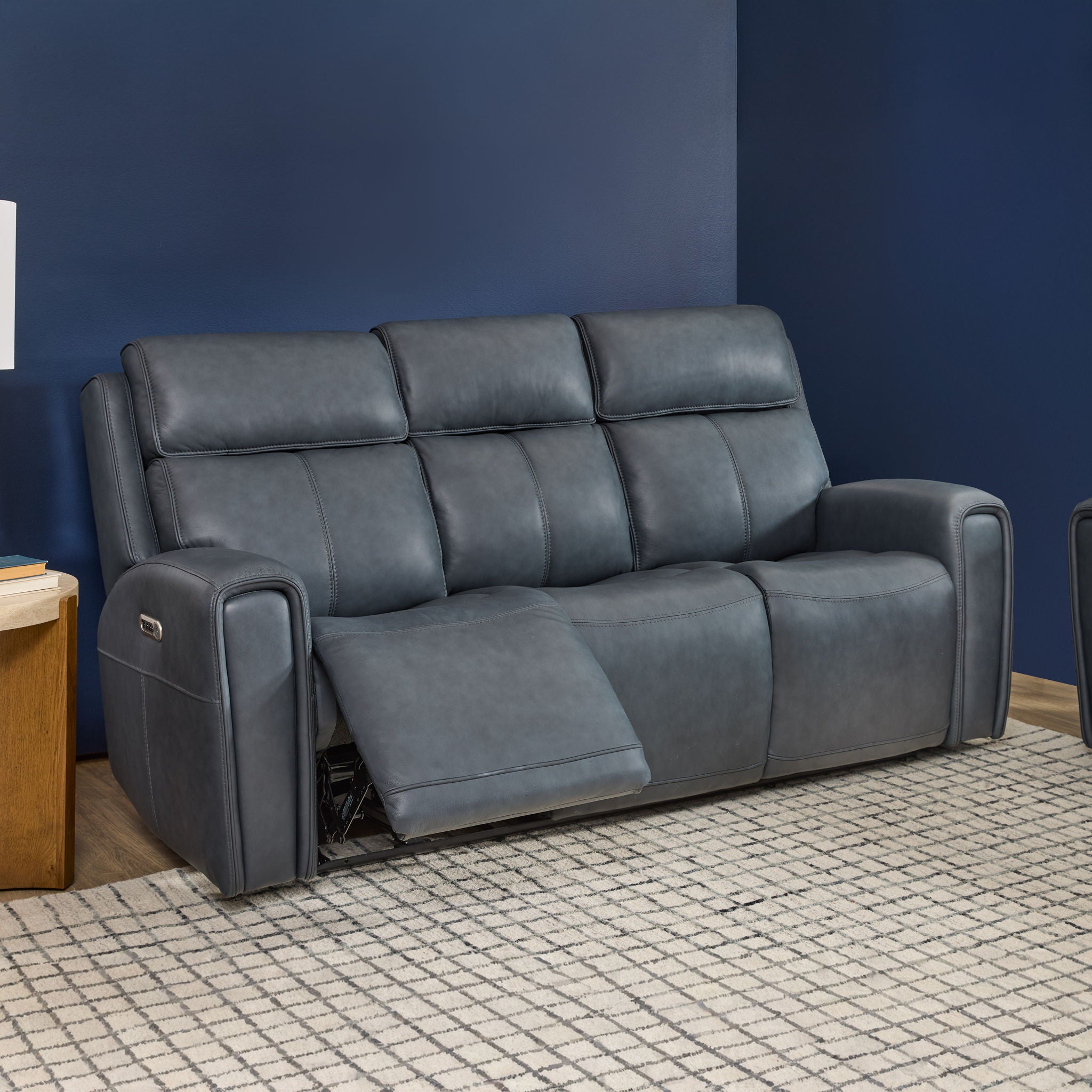 Warren - Power Reclining Sofa With Console, Power Headrest & Lumbar - Black