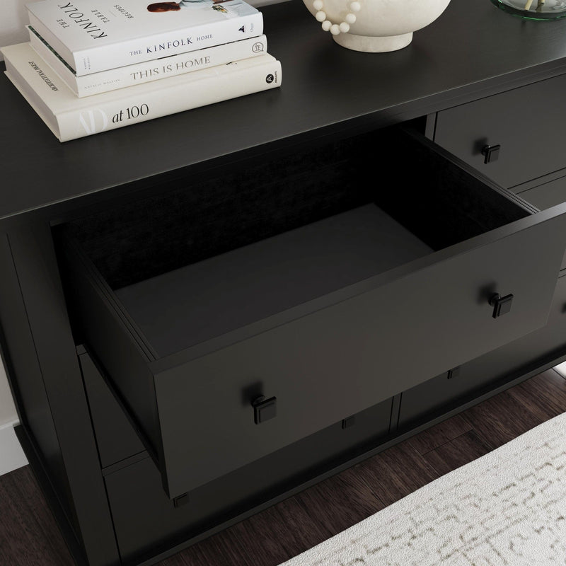 Oak Park - Elegant Dresser