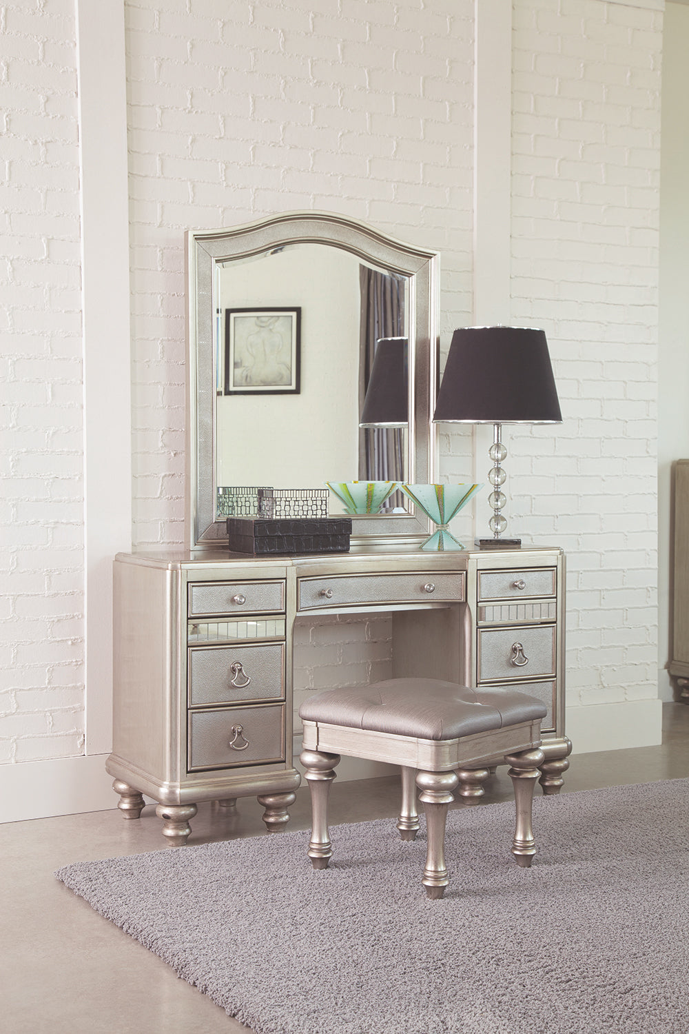 Bling Game Vanity Mirror Metallic Platinum — view 3