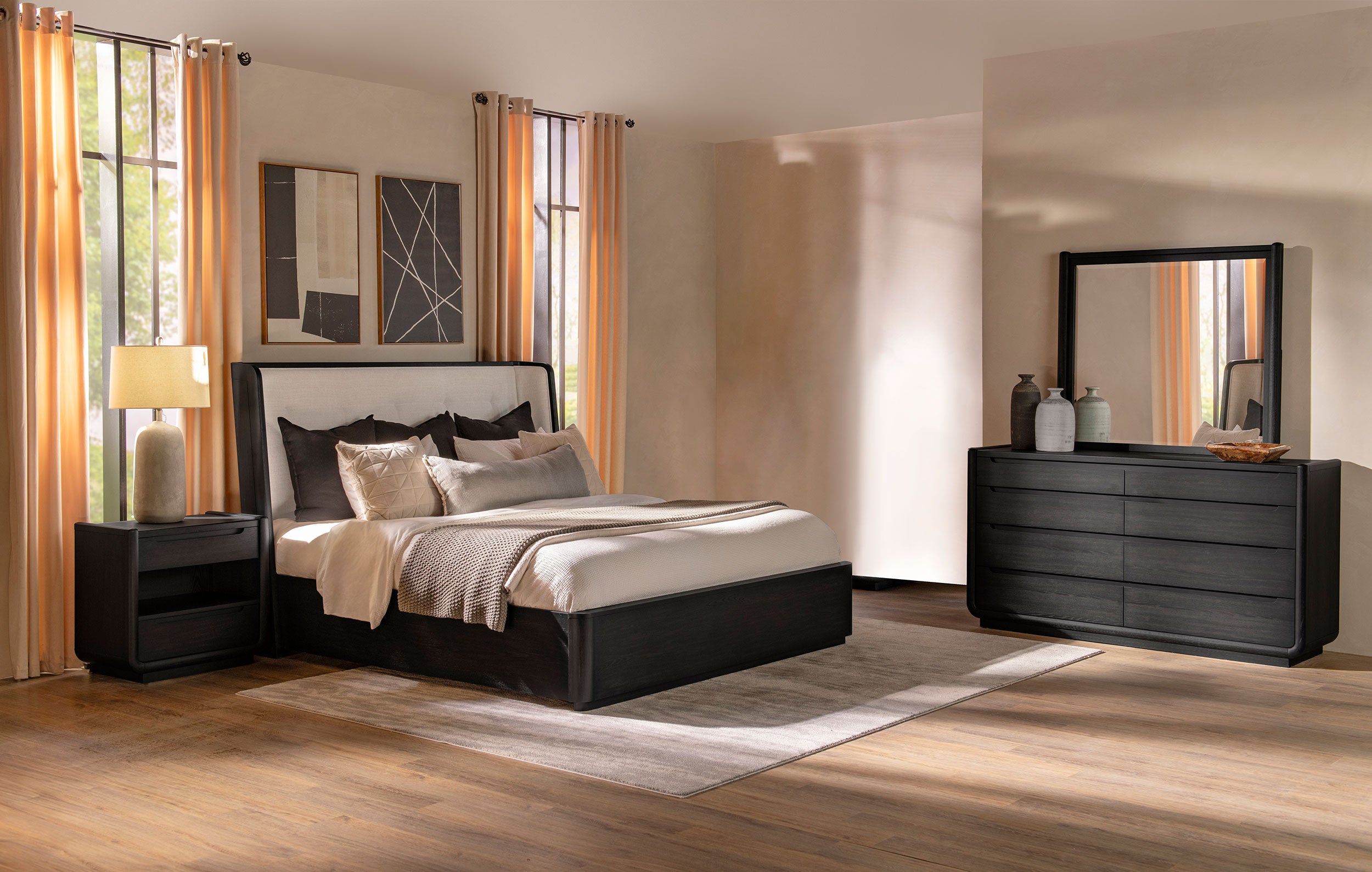 Leandro 4-piece California King Bedroom Set Burnished Black — view 1