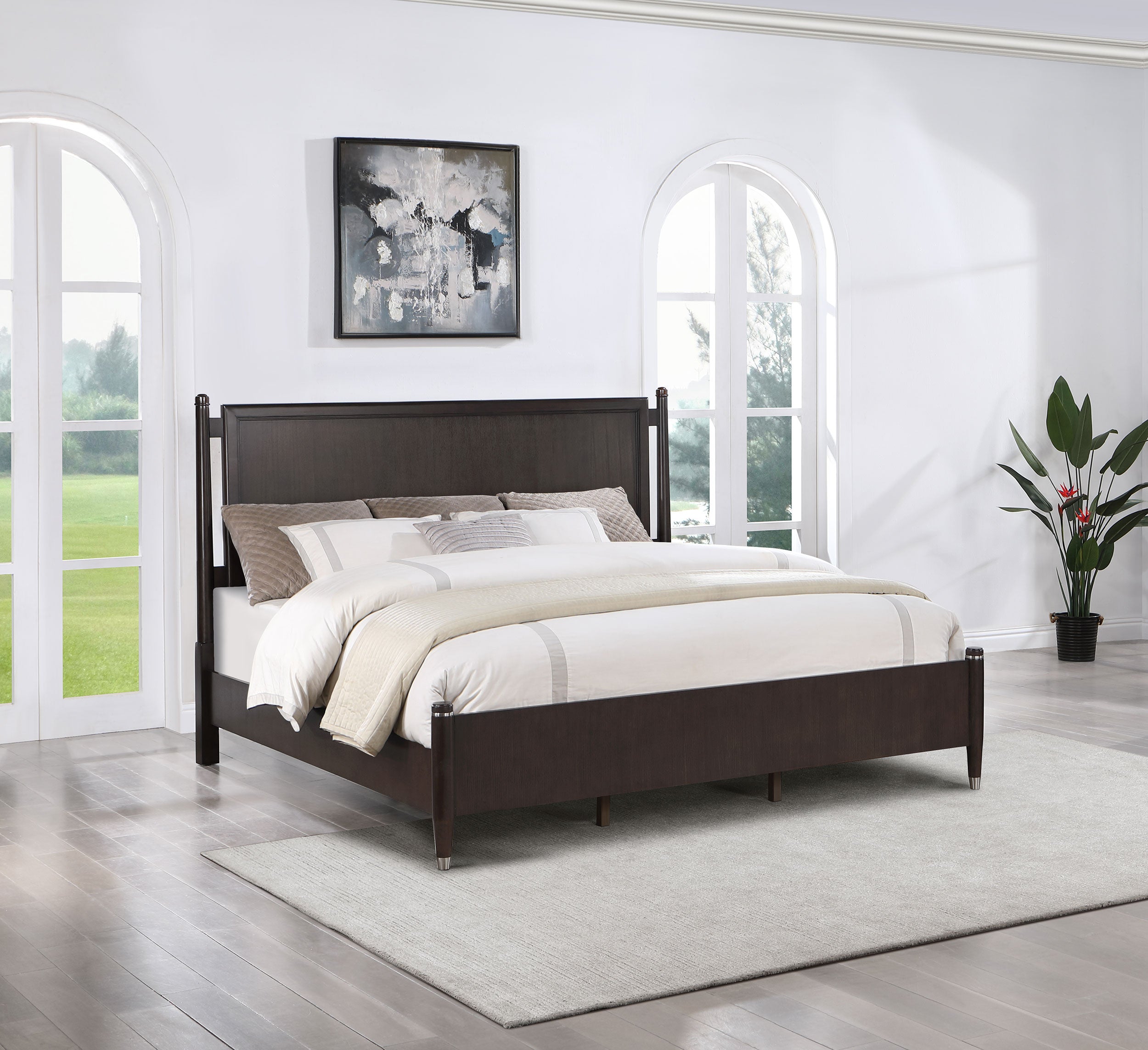 Emberlyn Wood Queen Poster Bed Brown — view 3