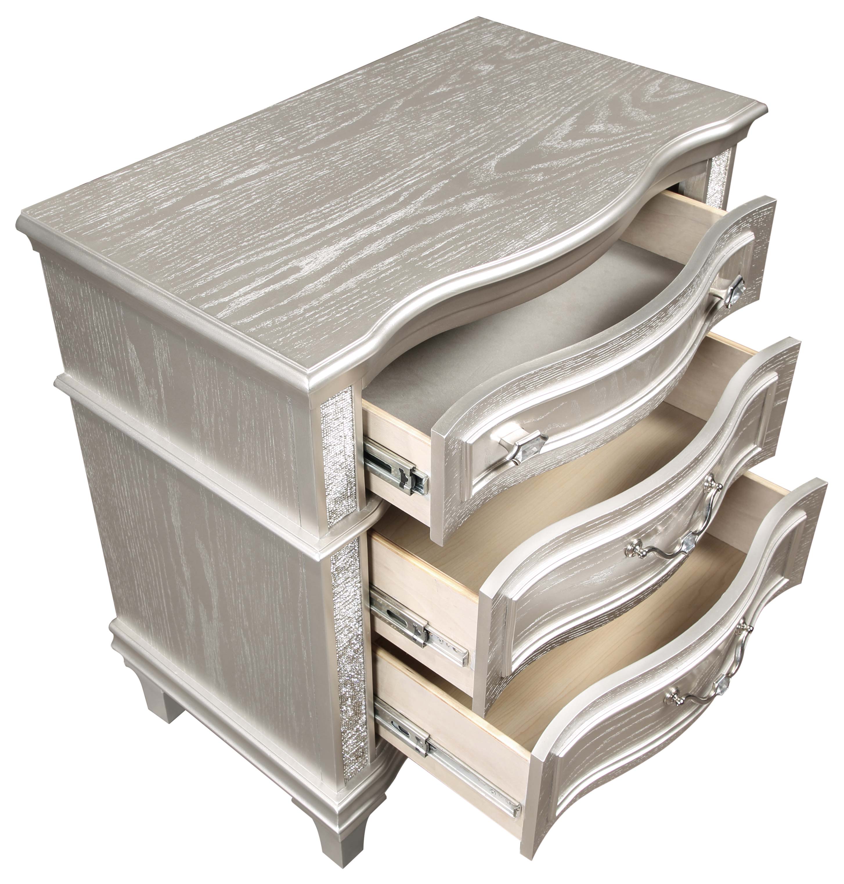 Evangeline 3-drawer Nightstand Silver Oak — view 10