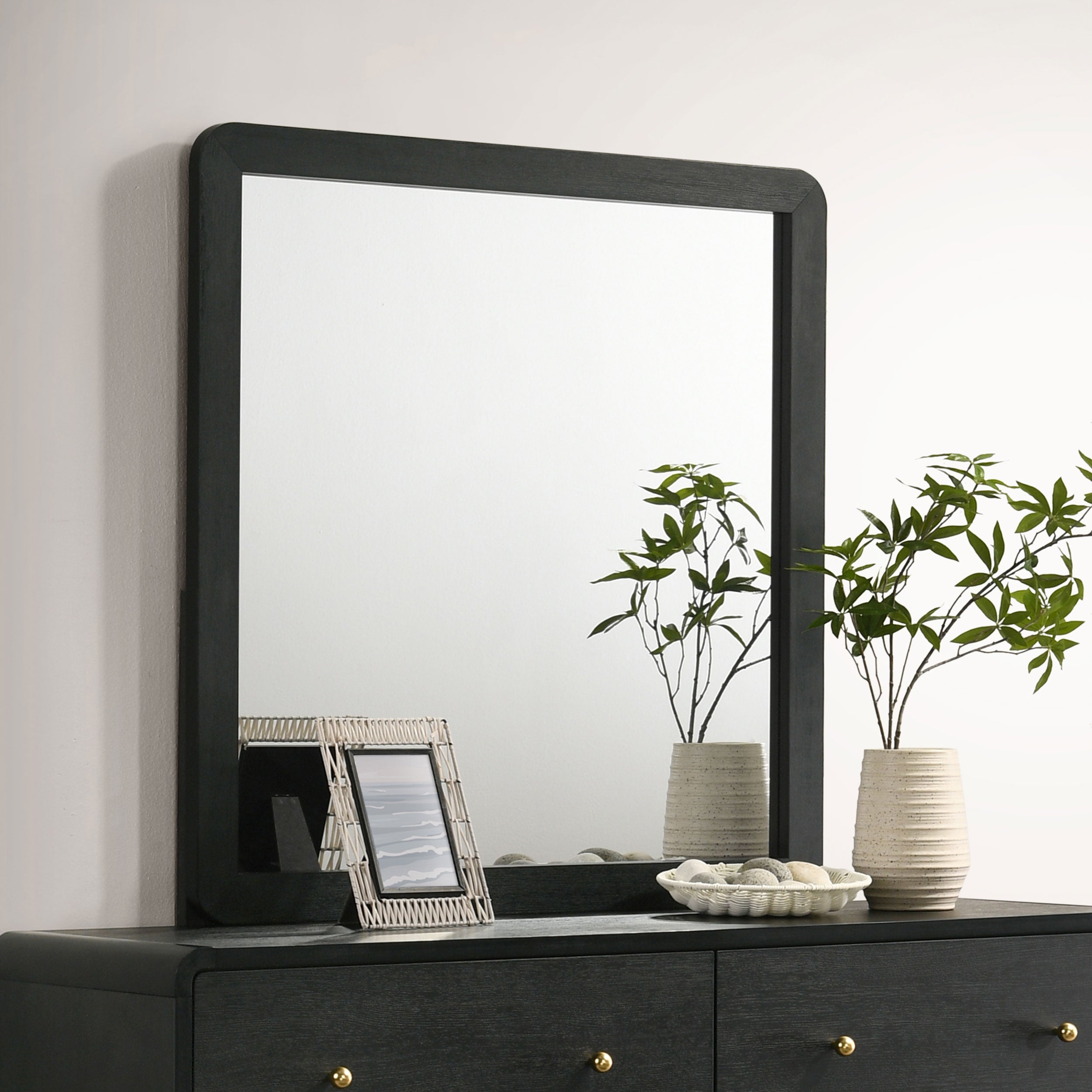 Cavelle Dresser Mirror Black — view 2
