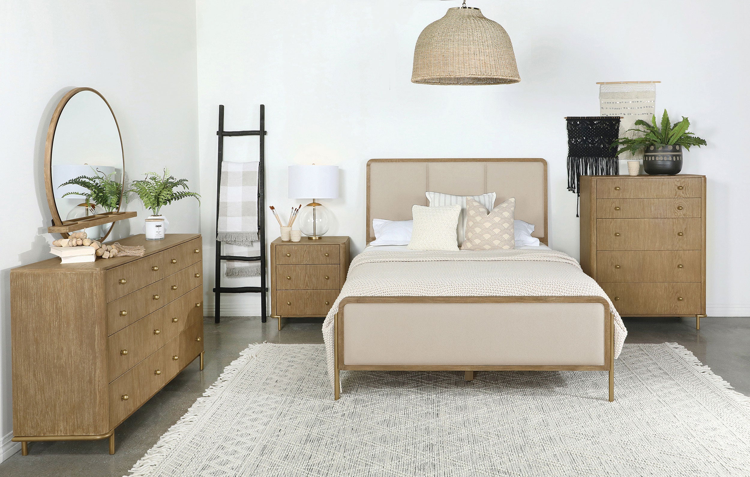 Arini 56-inch Queen Panel Bed Cream and Sand Wash — view 10