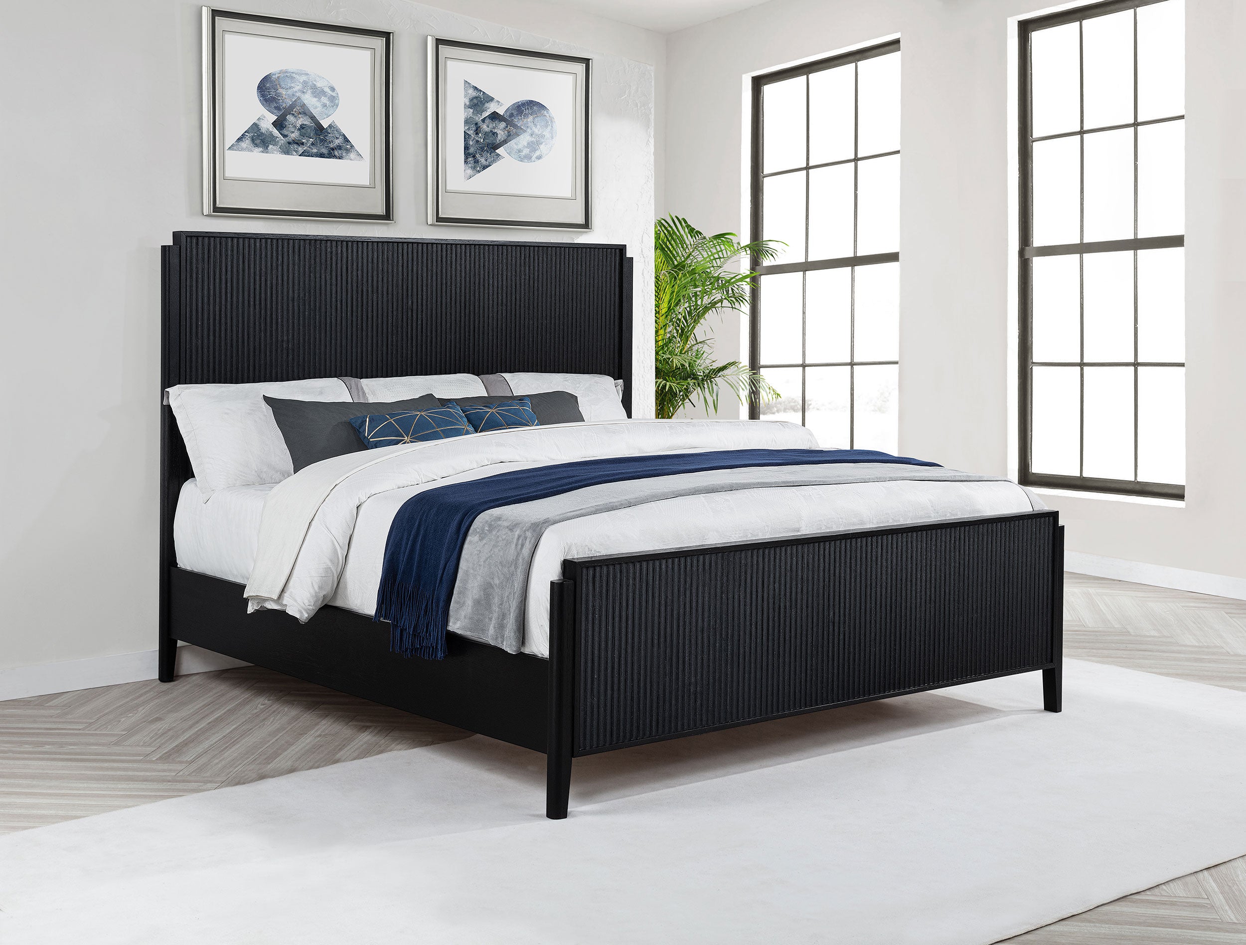 Brookmead Wood California King Panel Bed Black — view 2