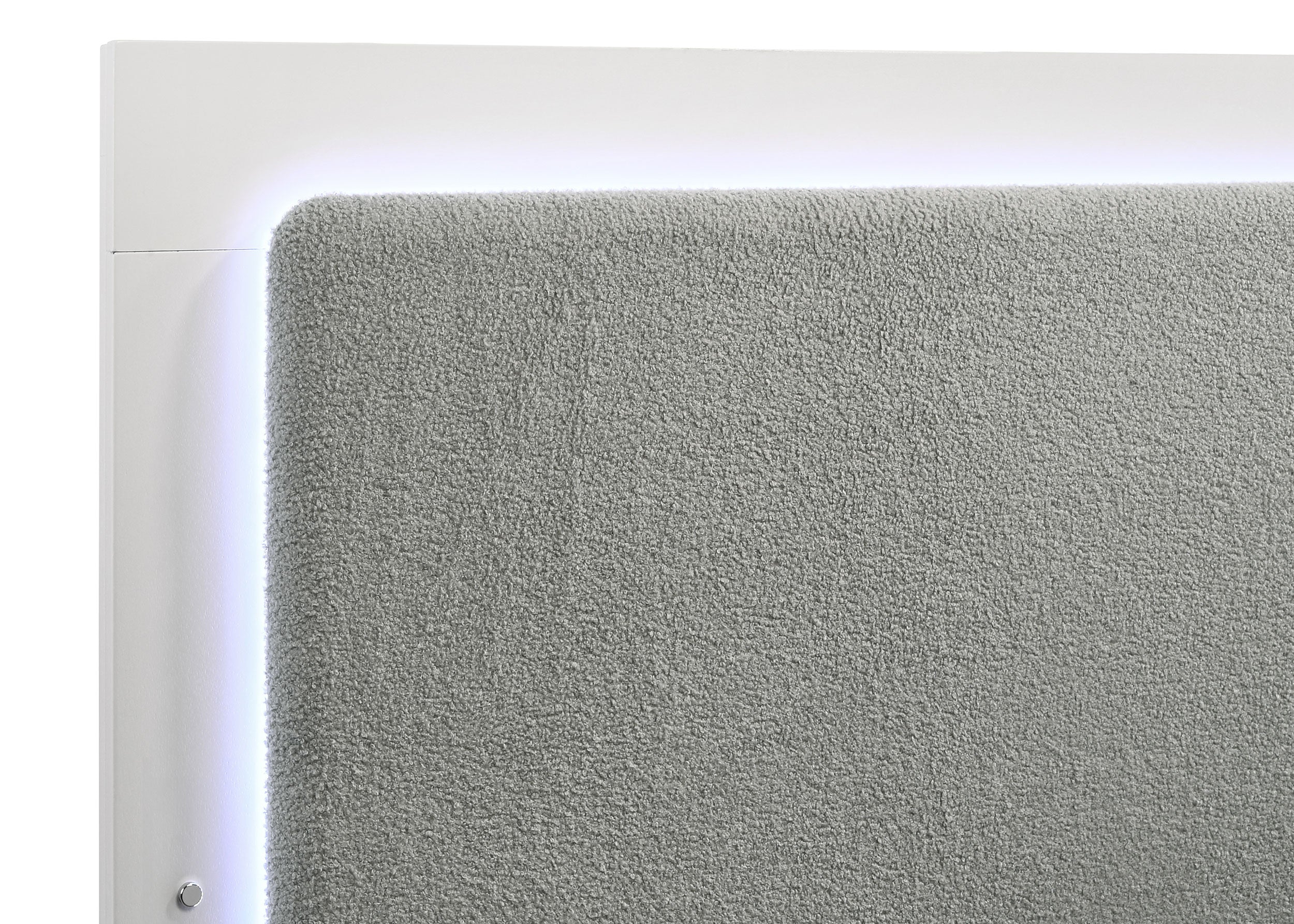 Caraway 5-piece California King Bedroom Set White — view 13