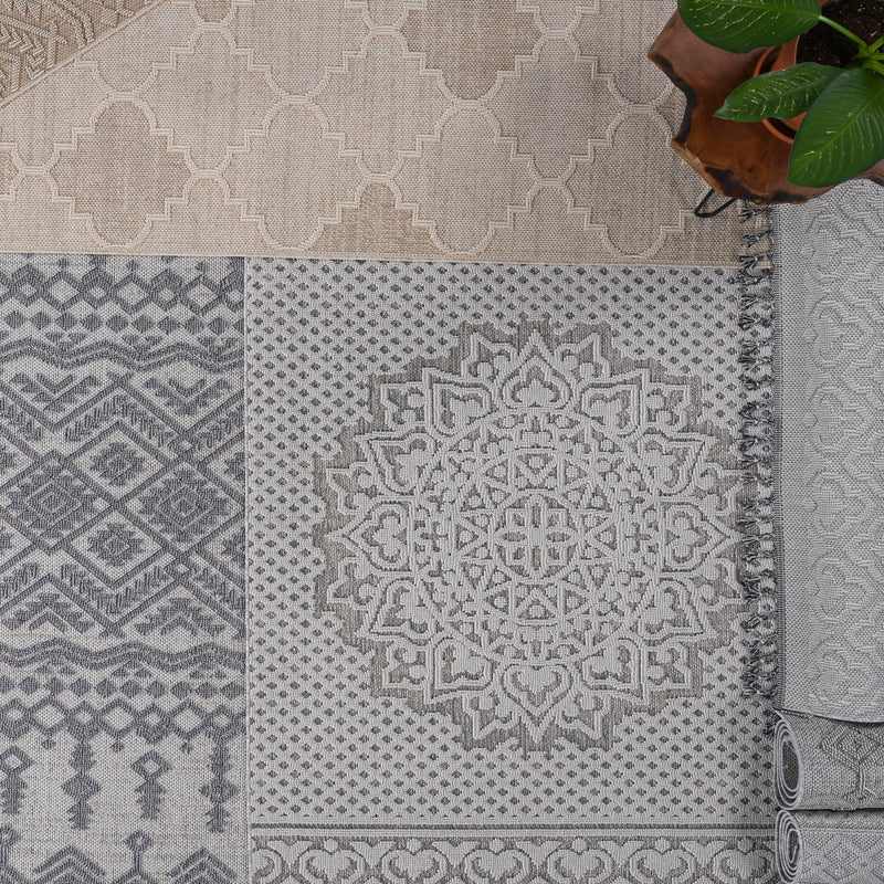 Guros - Traditional Indoor / Outdoor Rug