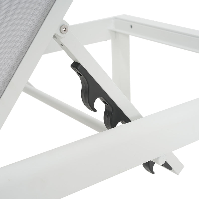 Outdoor Patio Chaise Lounge With 5 Reclining Positions