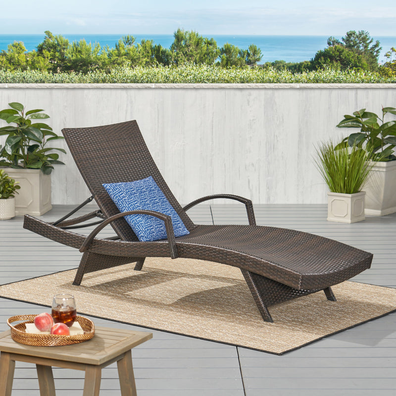 Salem - Contemporary Wicker Chaise Lounge With Arm, Weather Resistant