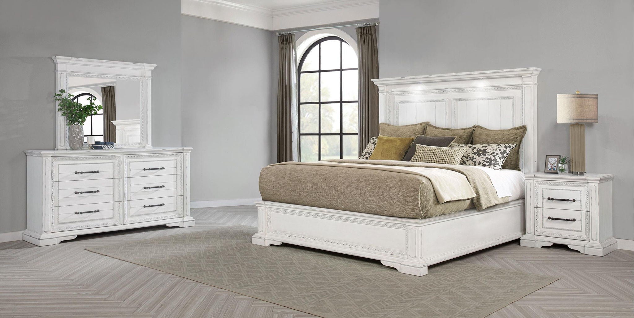 McKinney 4-piece Queen Bedroom Set Vintage White