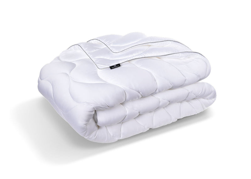 Performance - Medium Weight Comforter