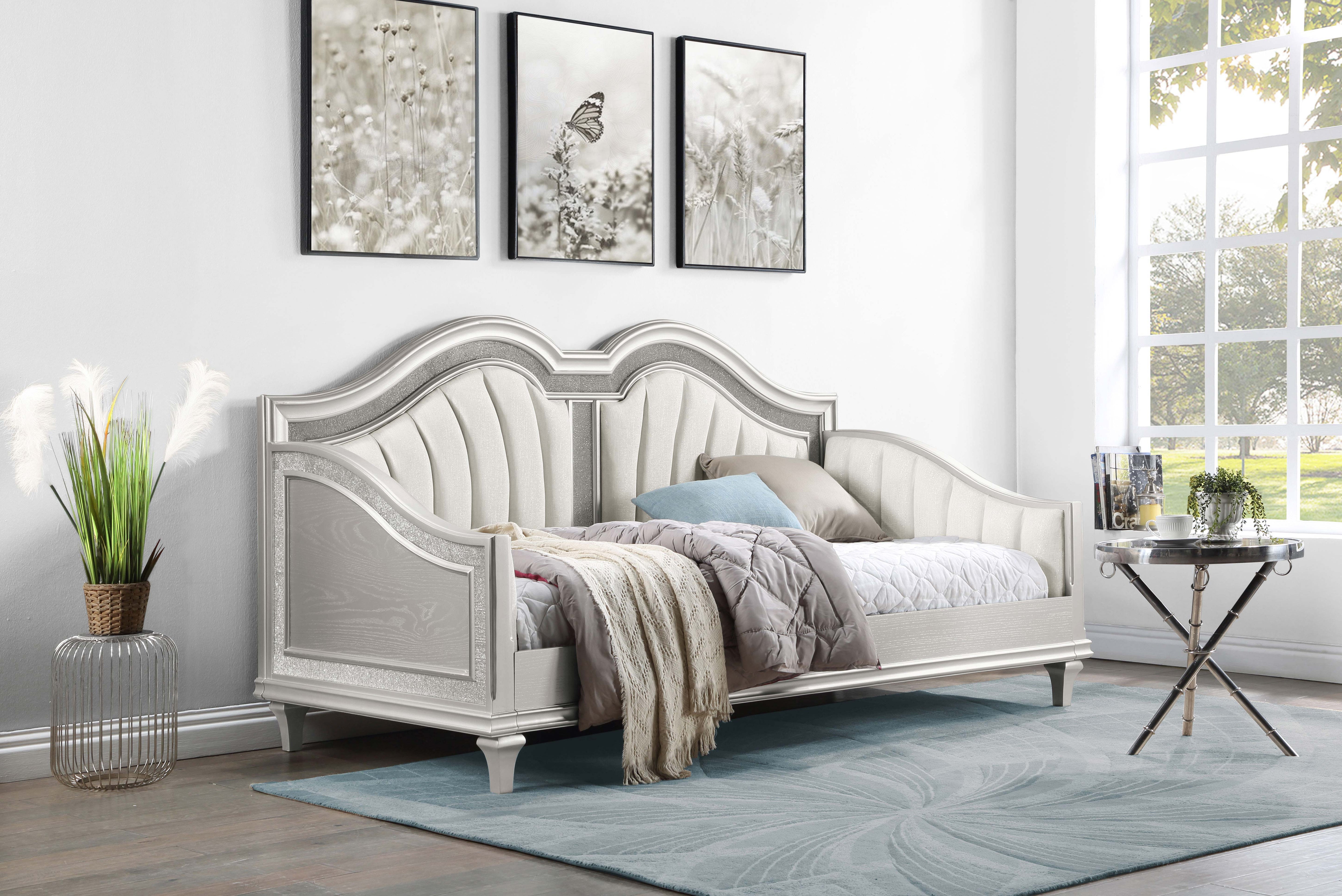 Evangeline Upholstered Twin Daybed Silver Oak — view 2